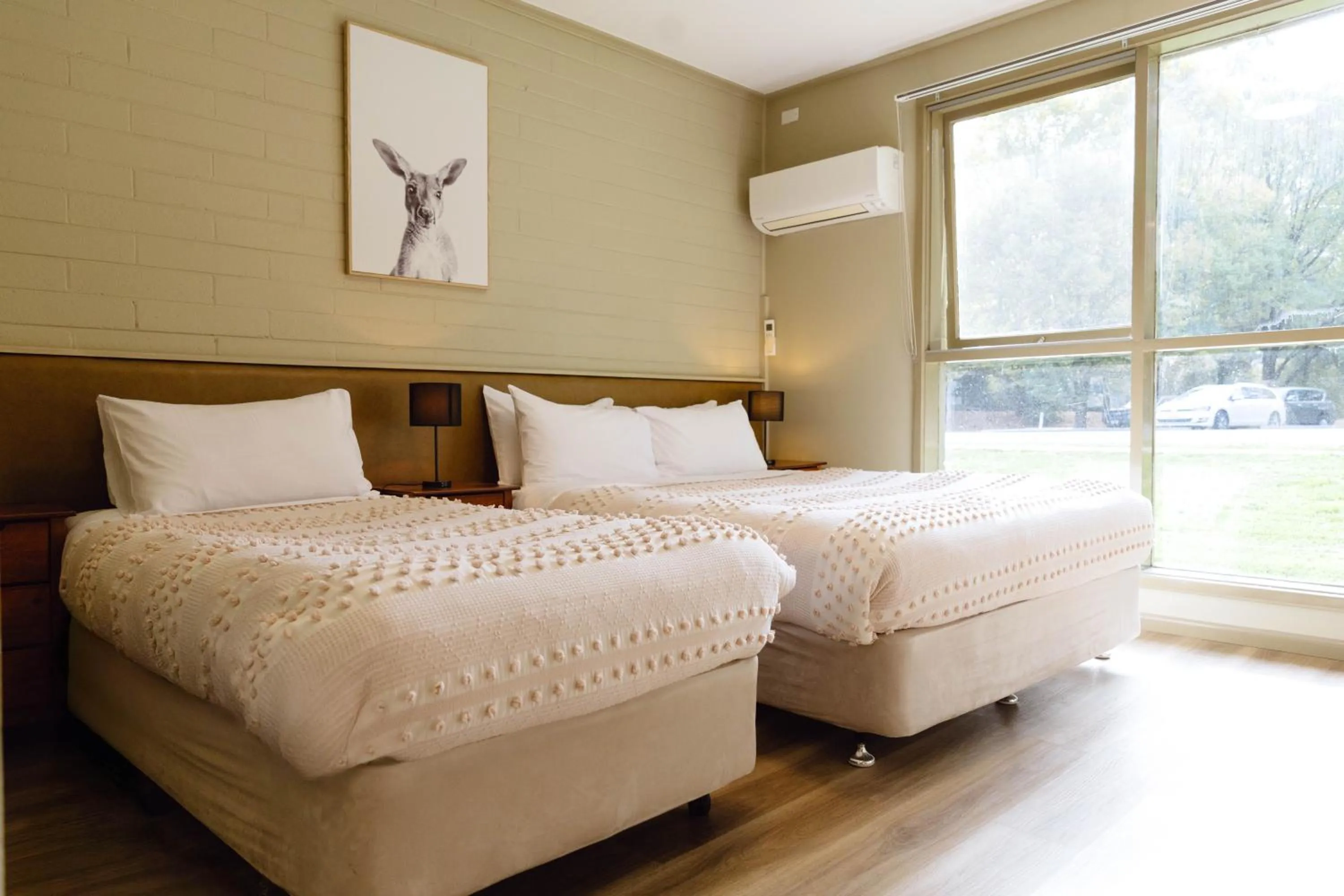 Bed in The Bright Motor Inn