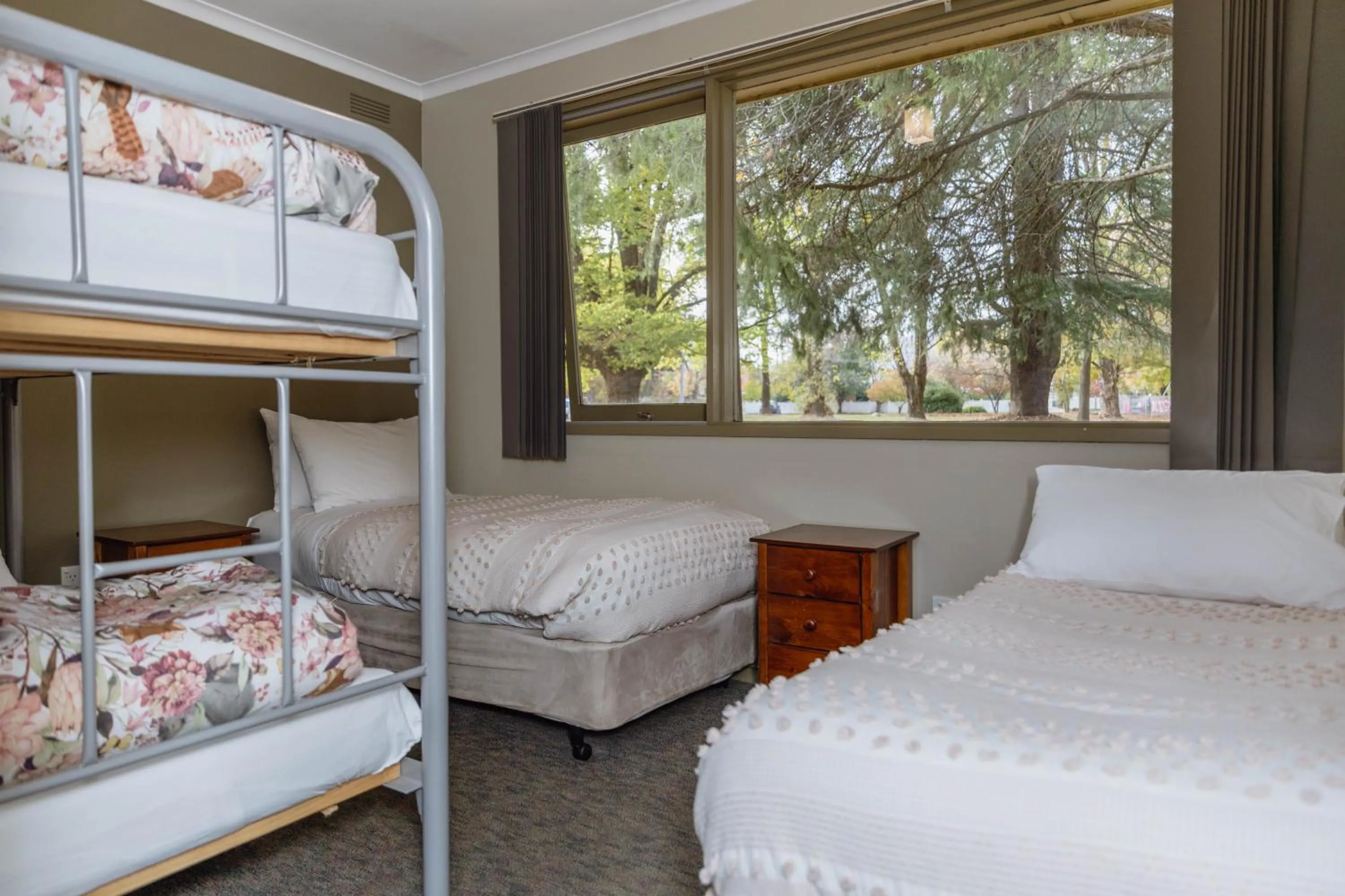 Bed in The Bright Motor Inn