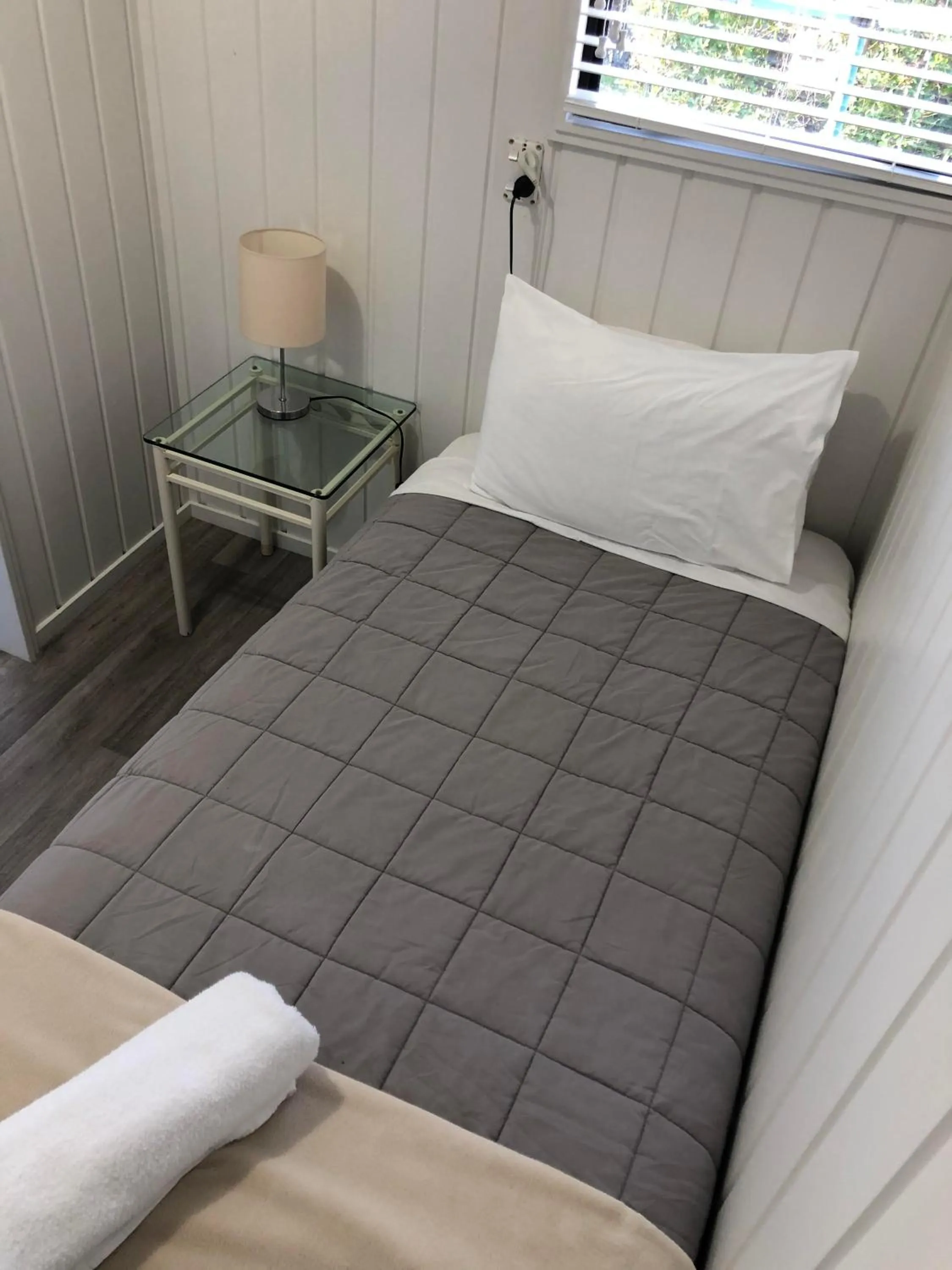 Bed in Waiheke Island Motel