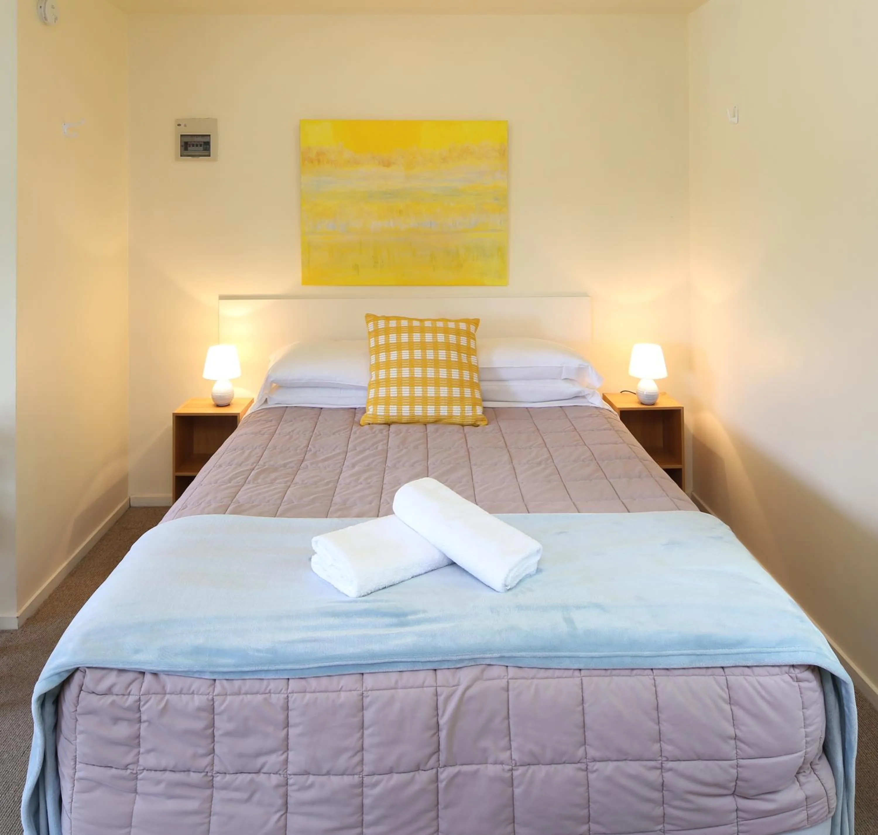 Bed in Waiheke Island Motel