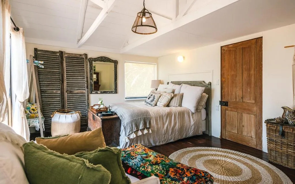 Bed in Waiheke Island Motel