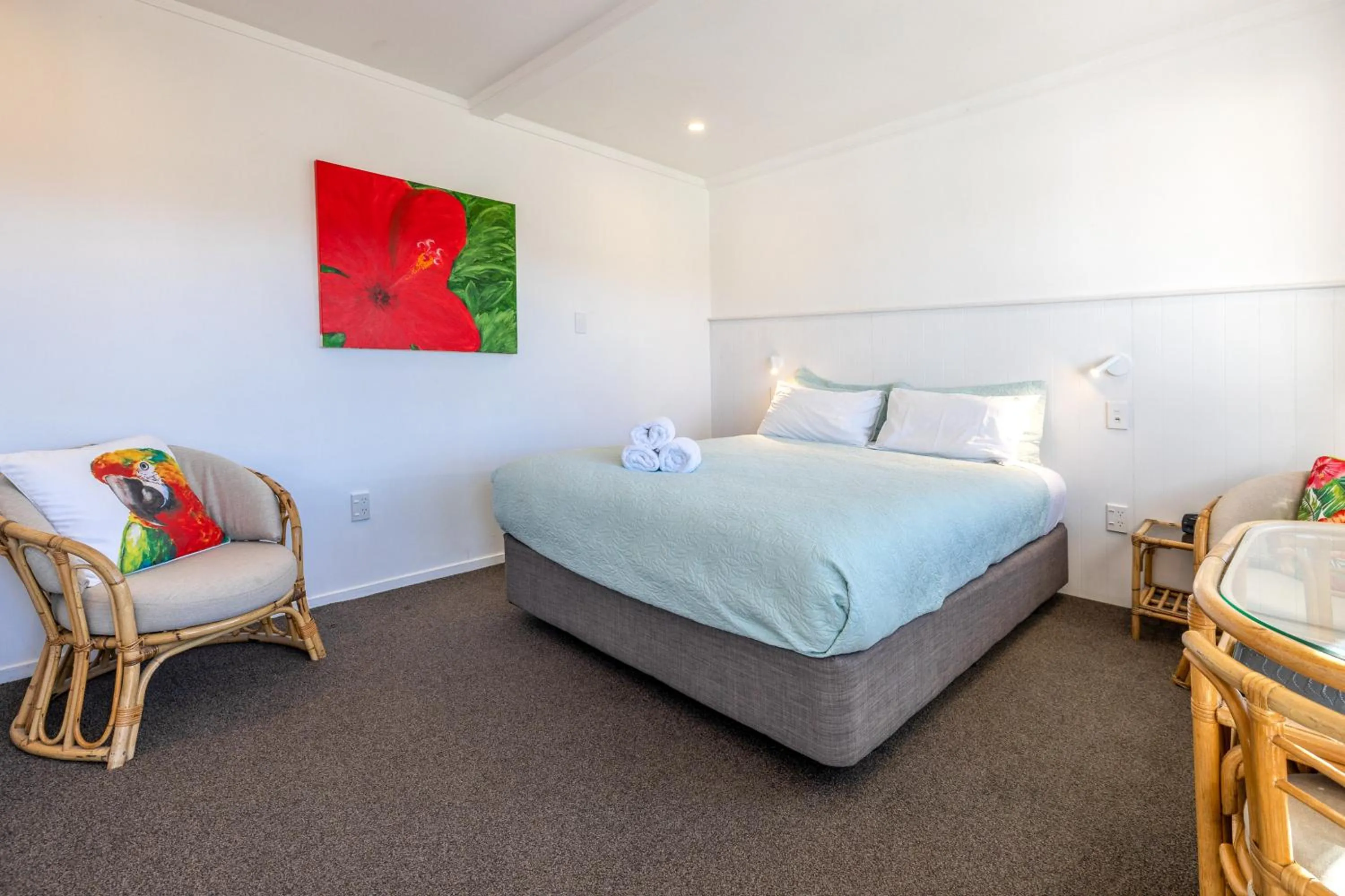 Bed in Waiheke Island Motel