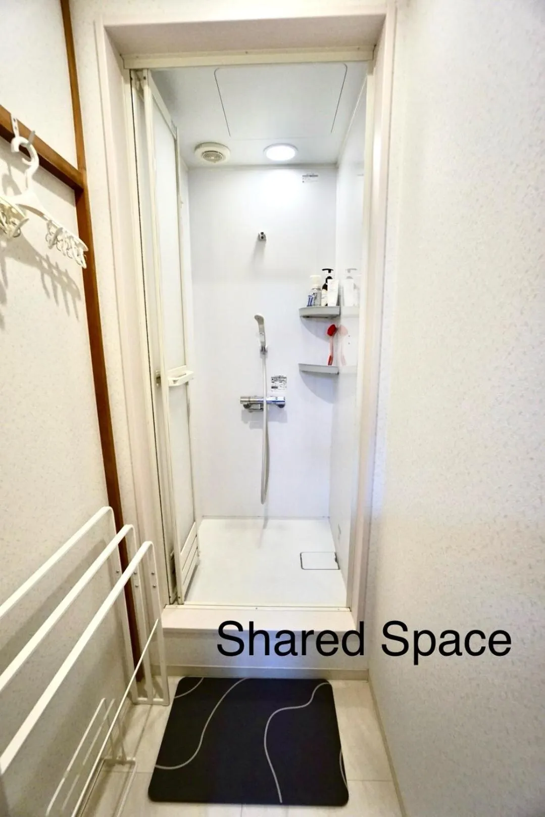 Shower in Villa Kyoto Saiin