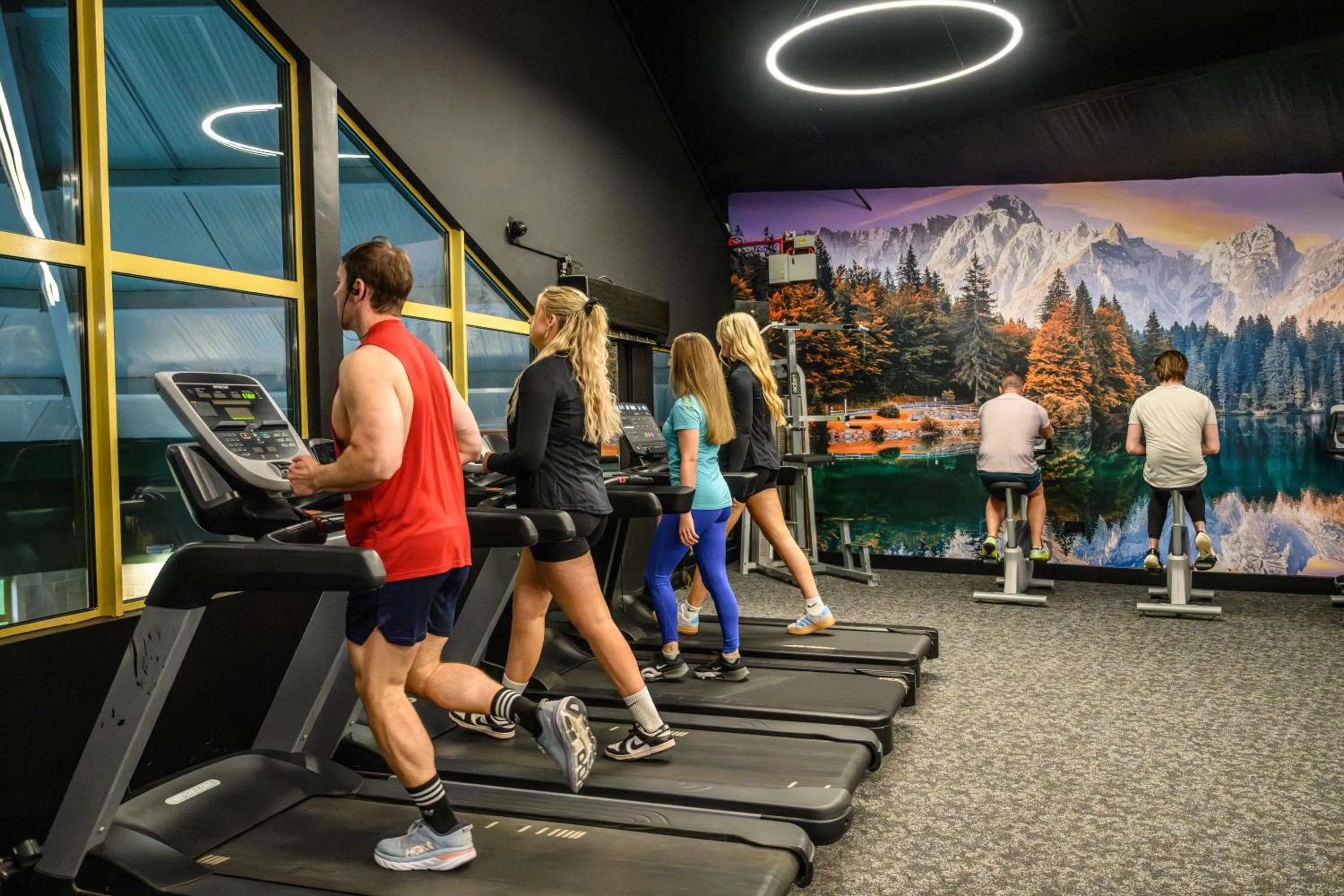 Fitness centre/facilities in Newtown Park Hotel