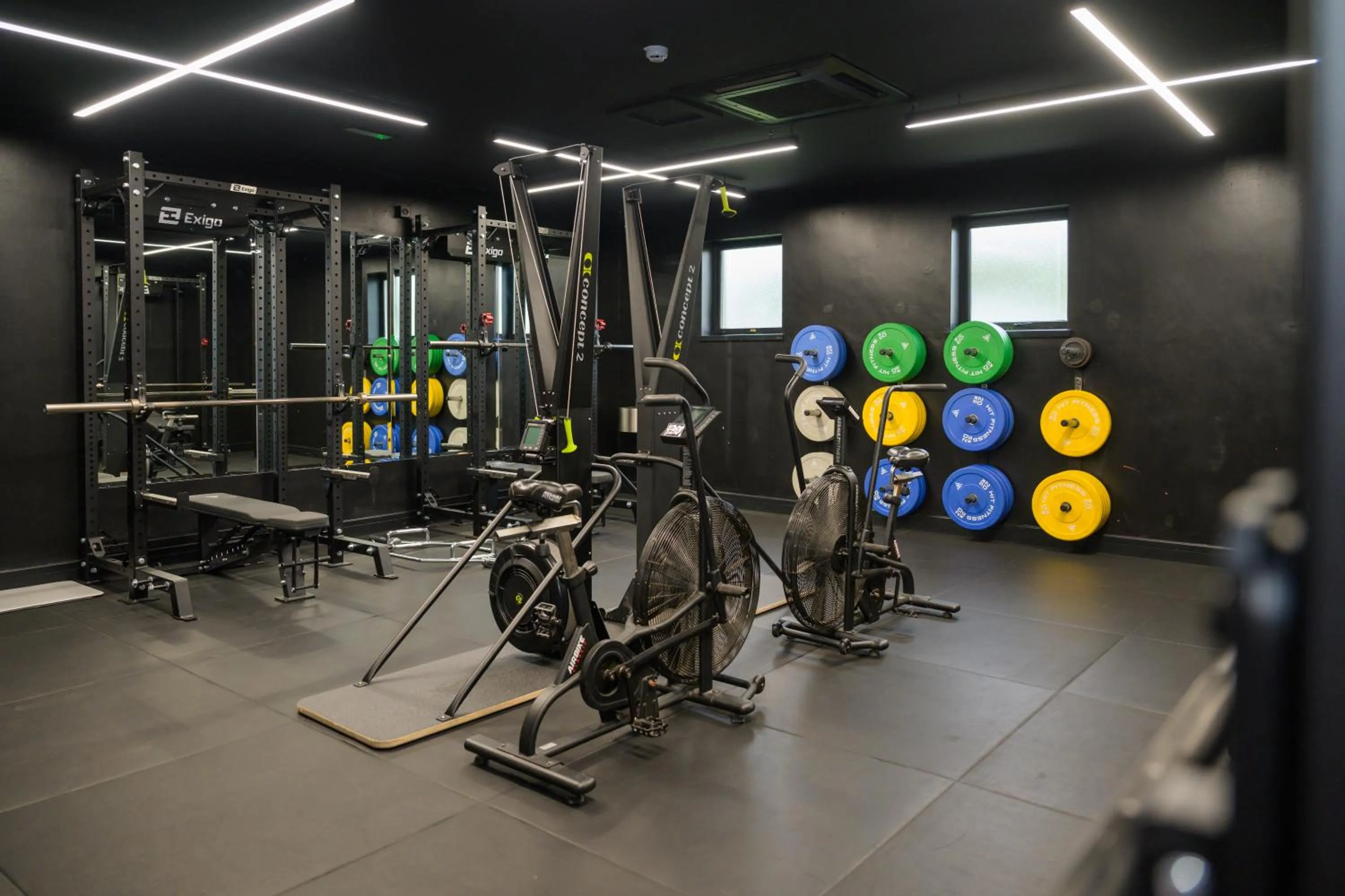 Fitness centre/facilities in Newtown Park Hotel