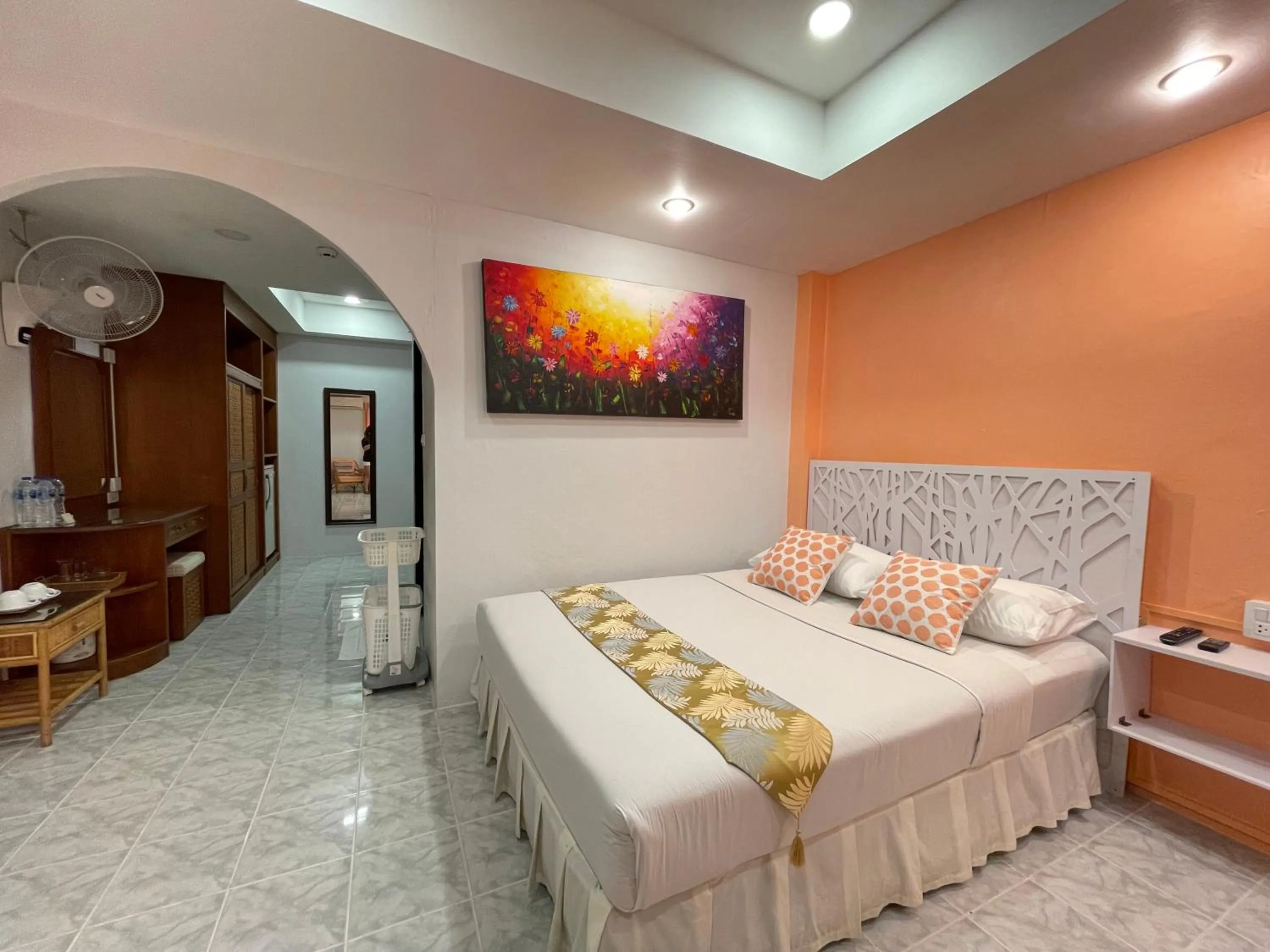 Bed in Summer Breeze Hotel