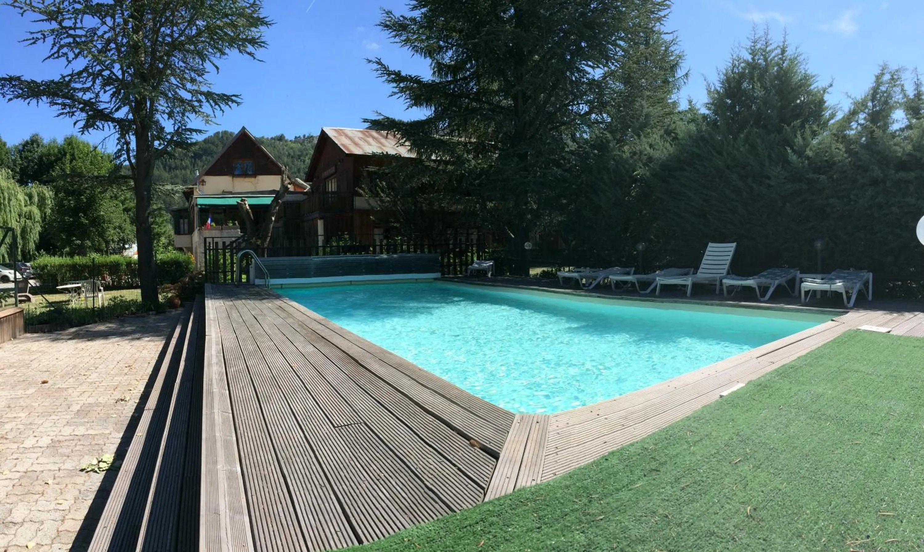 Pool view in Le Vieux Tilleul