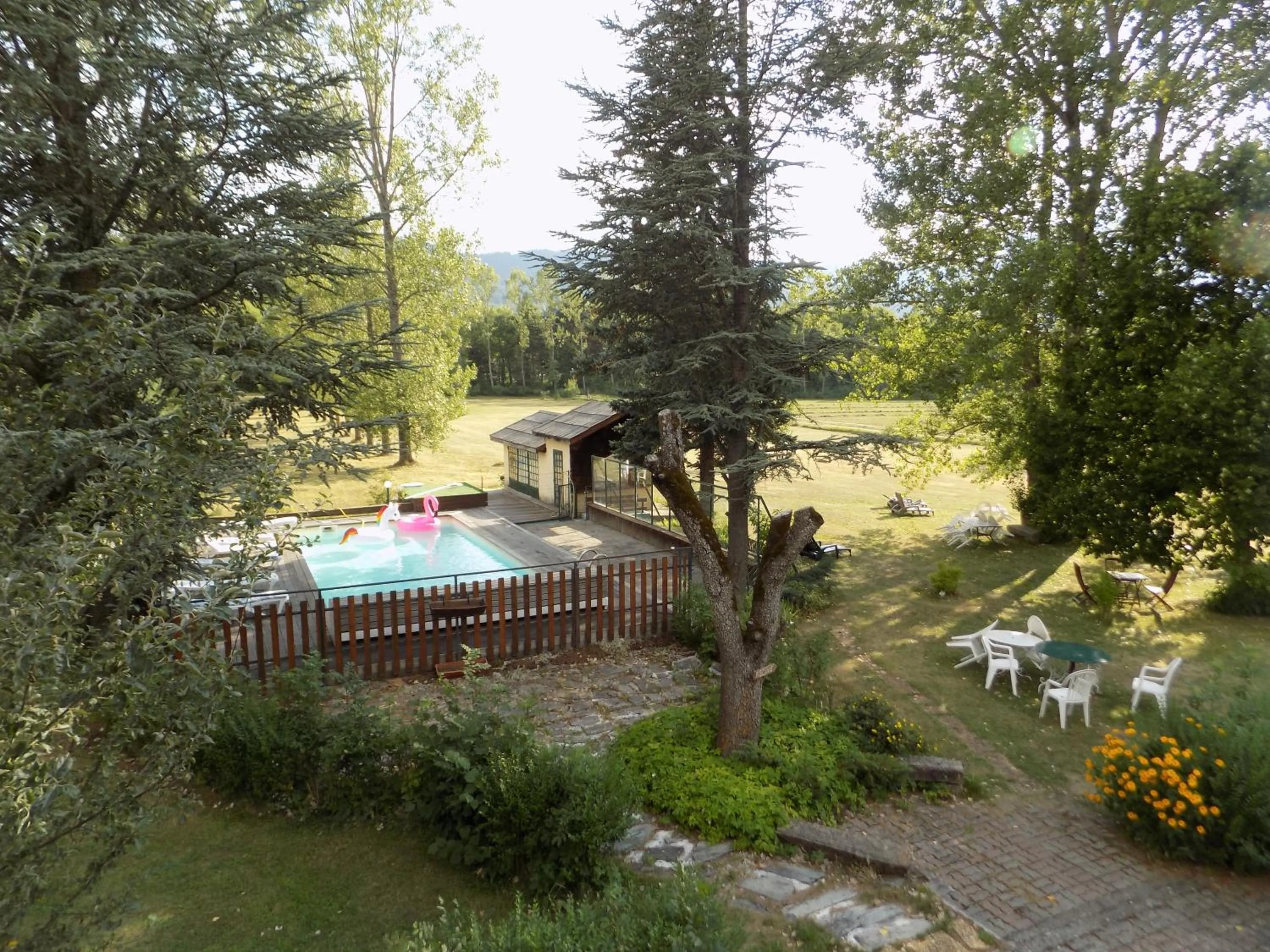 Swimming pool in Le Vieux Tilleul