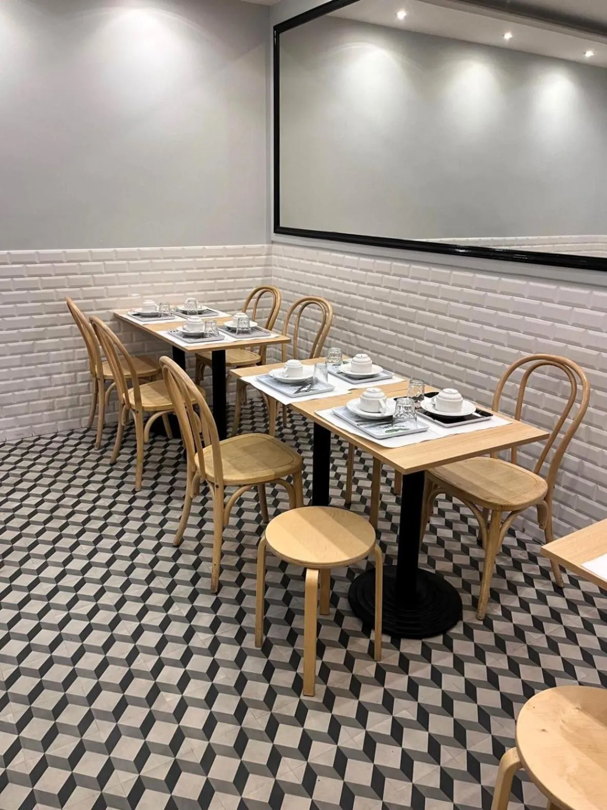 Breakfast in Hipotel Paris Voltaire Bastille