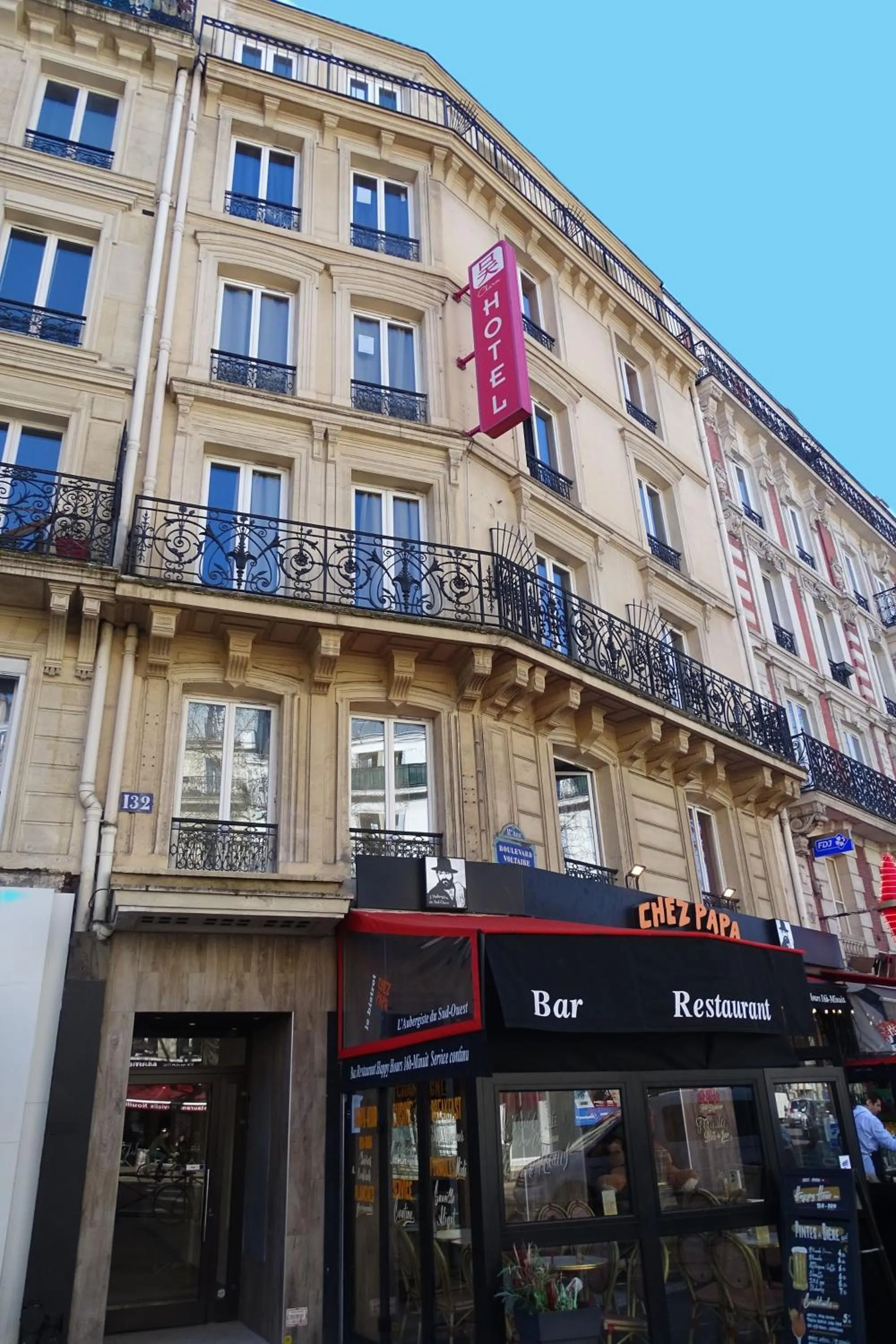 Property building in Hipotel Paris Voltaire Bastille