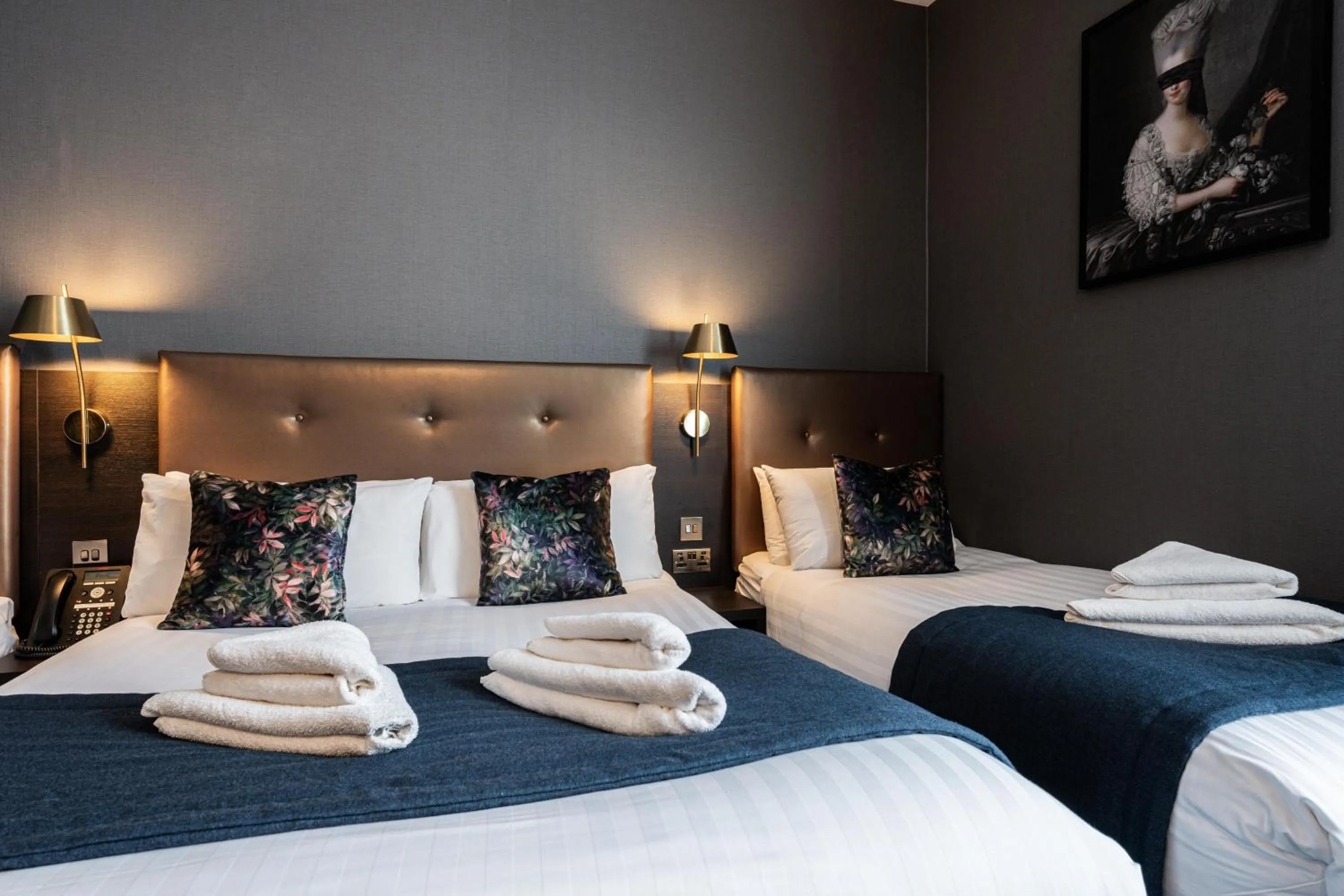 Bed in The House on Warwick