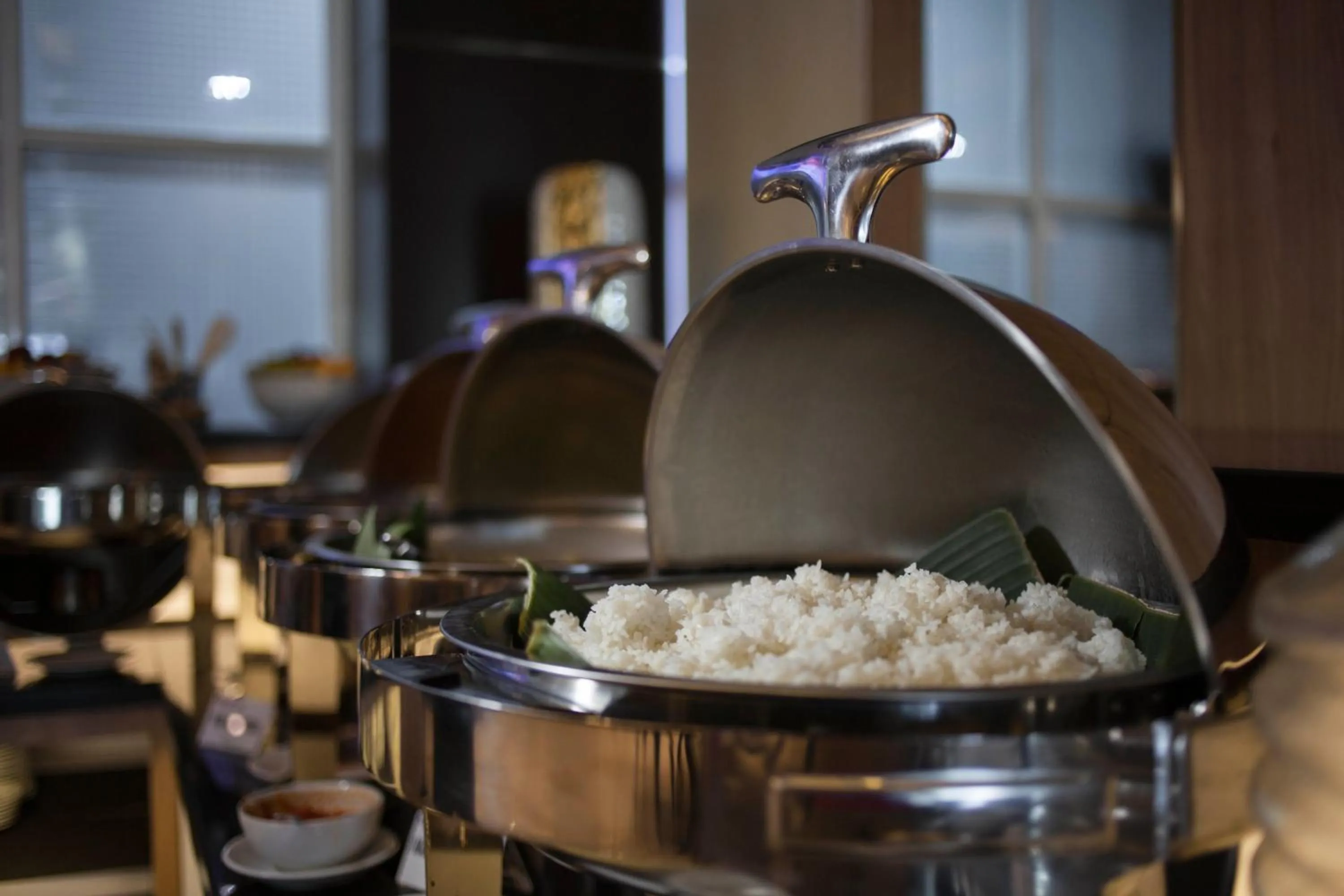 Food and drinks in JLE'S Hotel