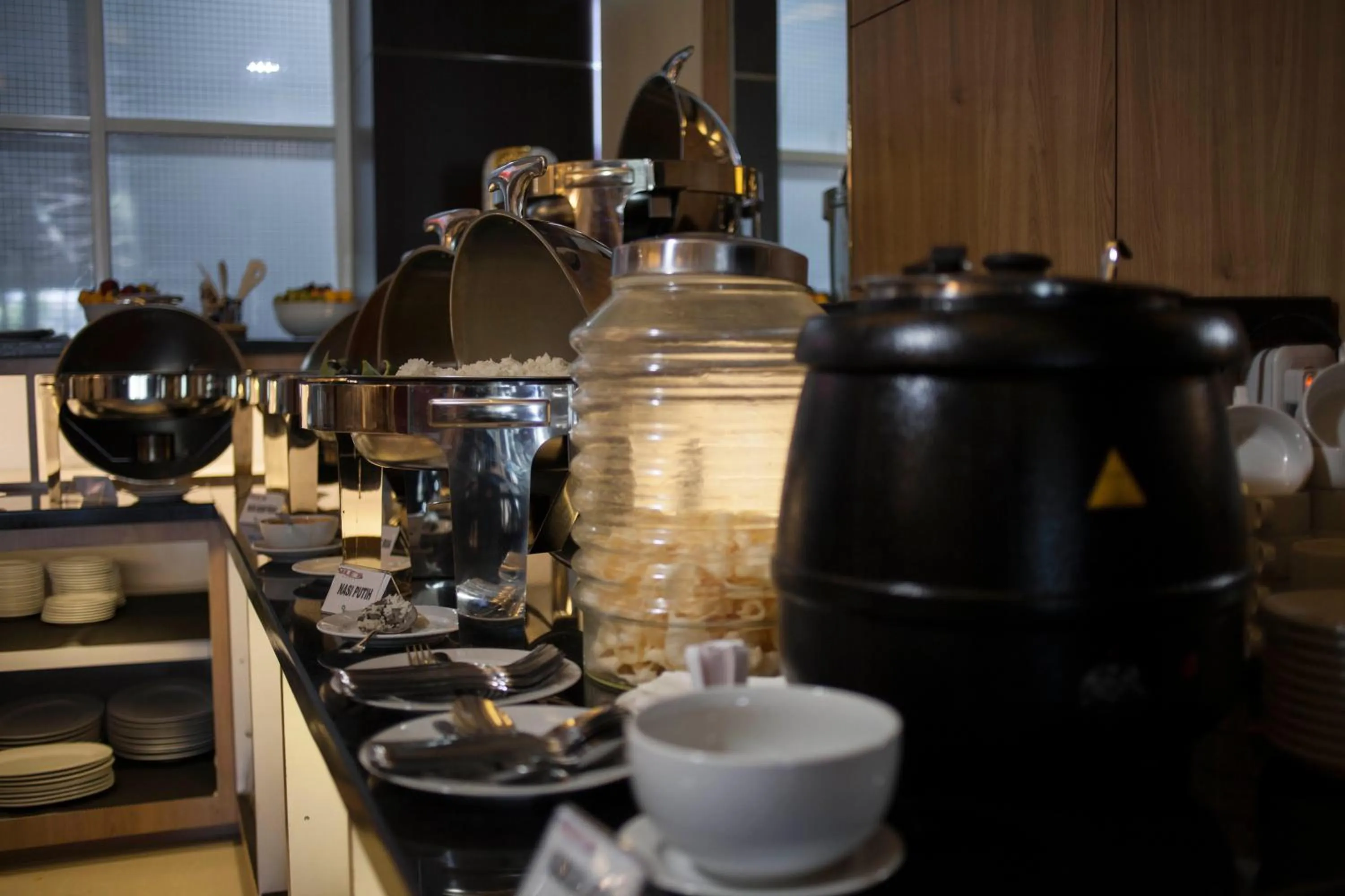 Food and drinks in JLE'S Hotel