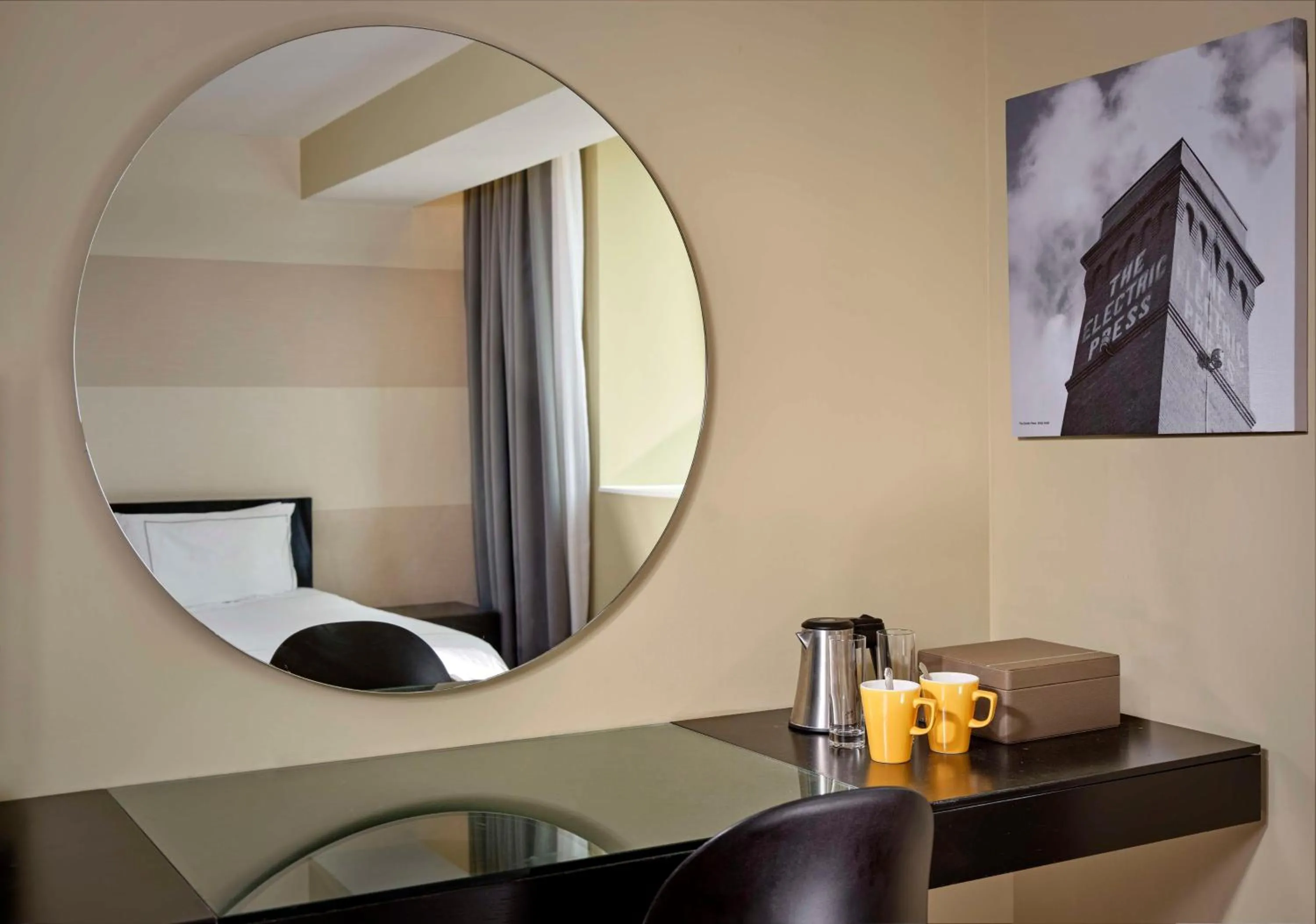 Bedroom in Park Plaza Leeds