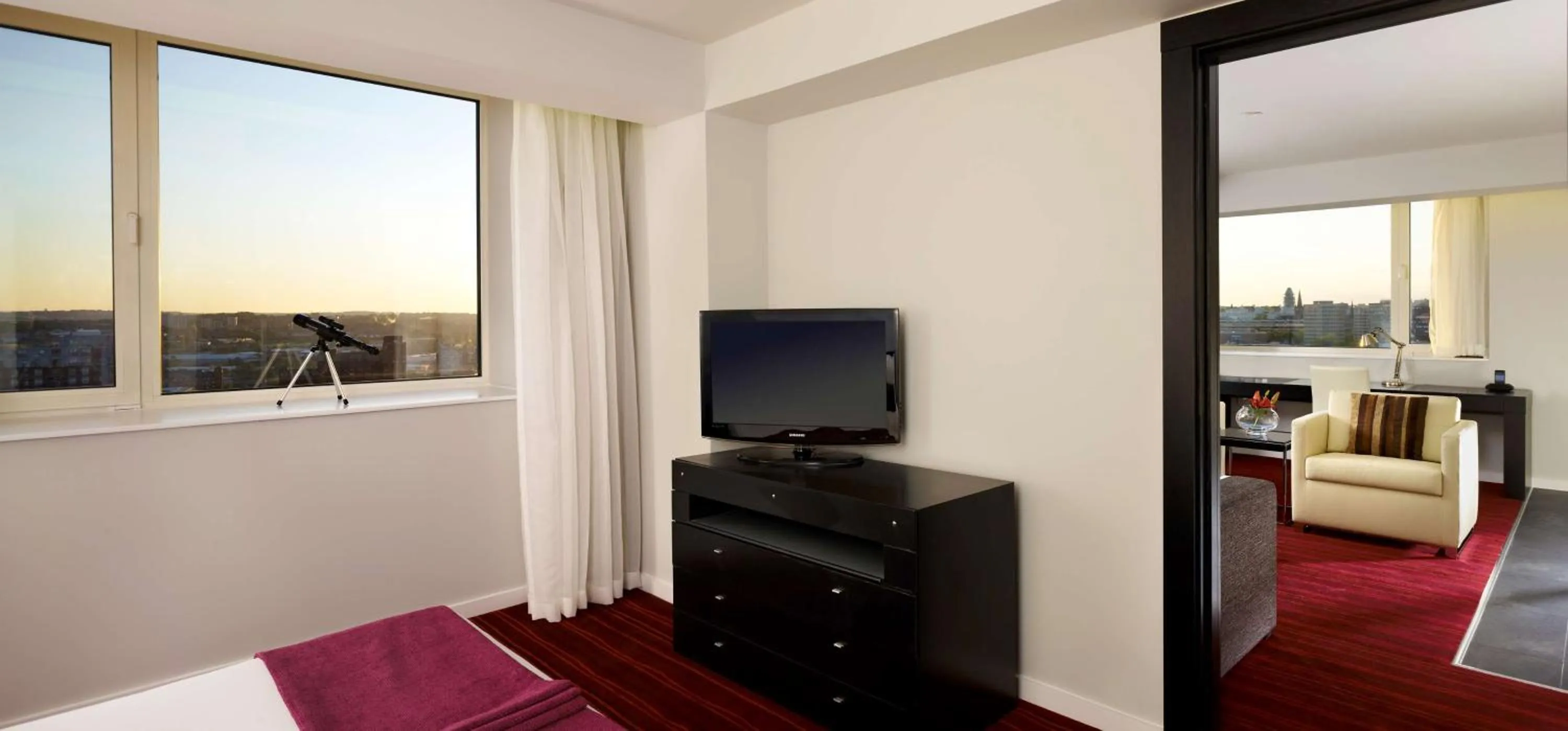 Photo of the whole room in Park Plaza Leeds