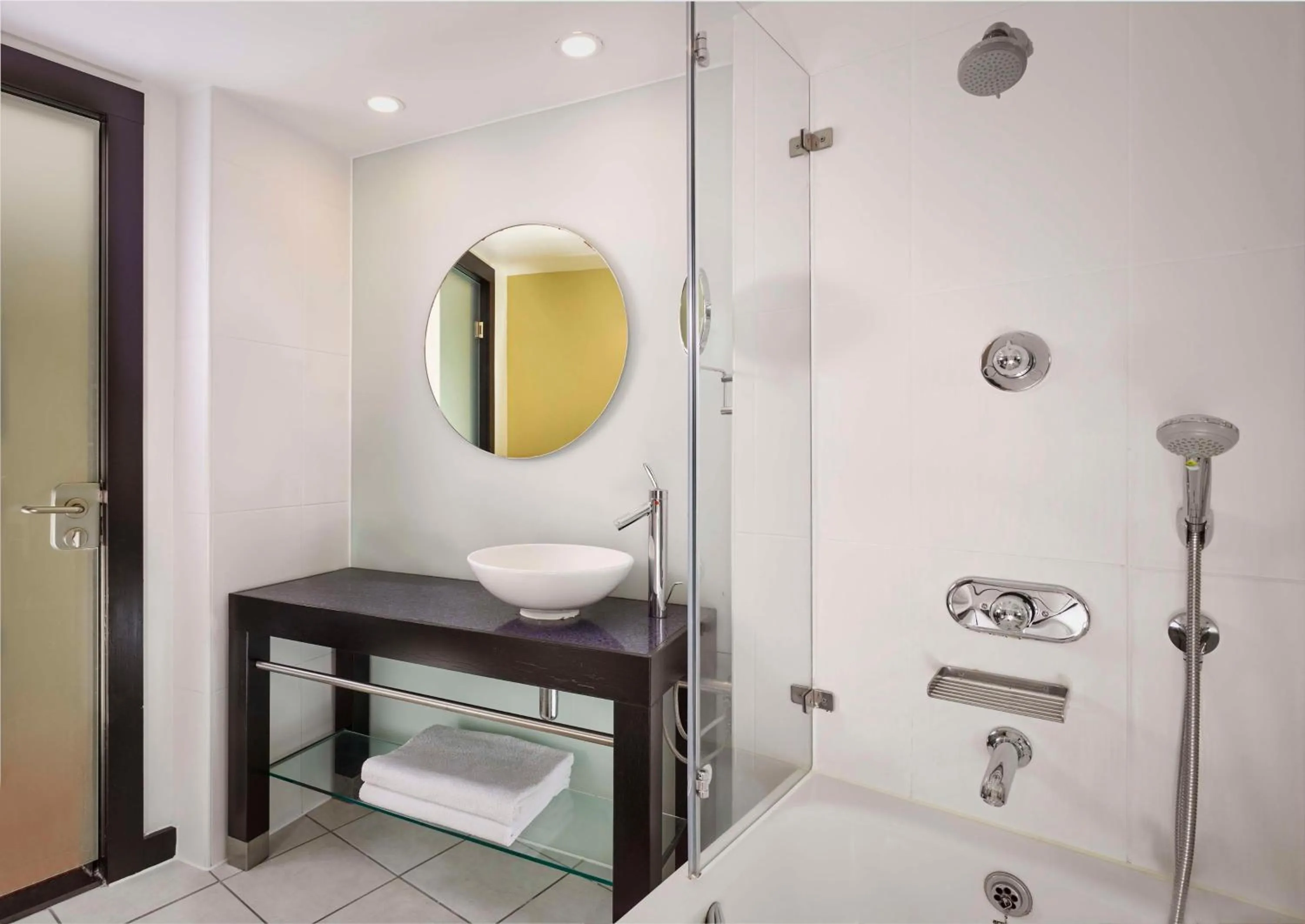 Bathroom in Park Plaza Leeds