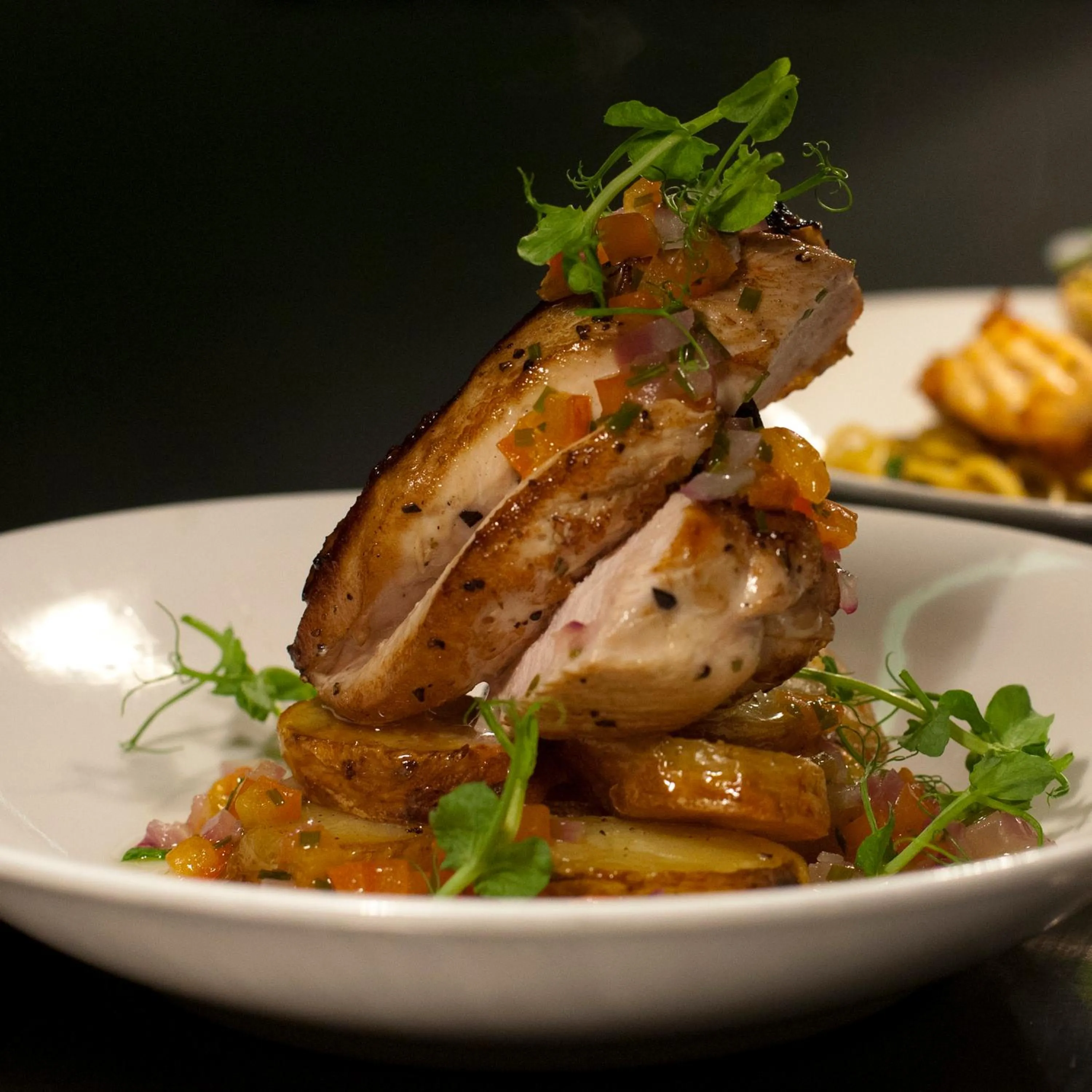 Restaurant/places to eat in Apollo Hotel