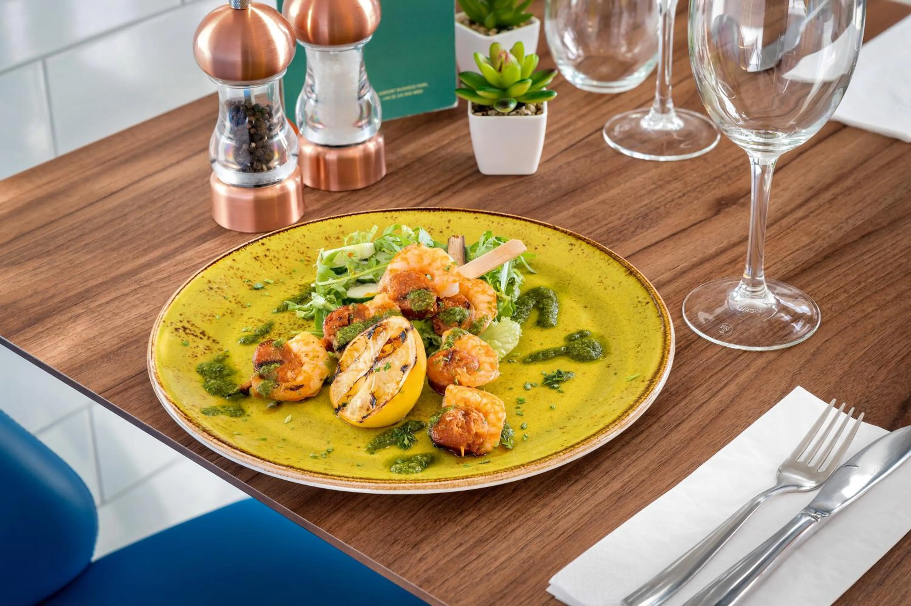 Restaurant/places to eat in Courtyard by Marriott Glasgow Airport