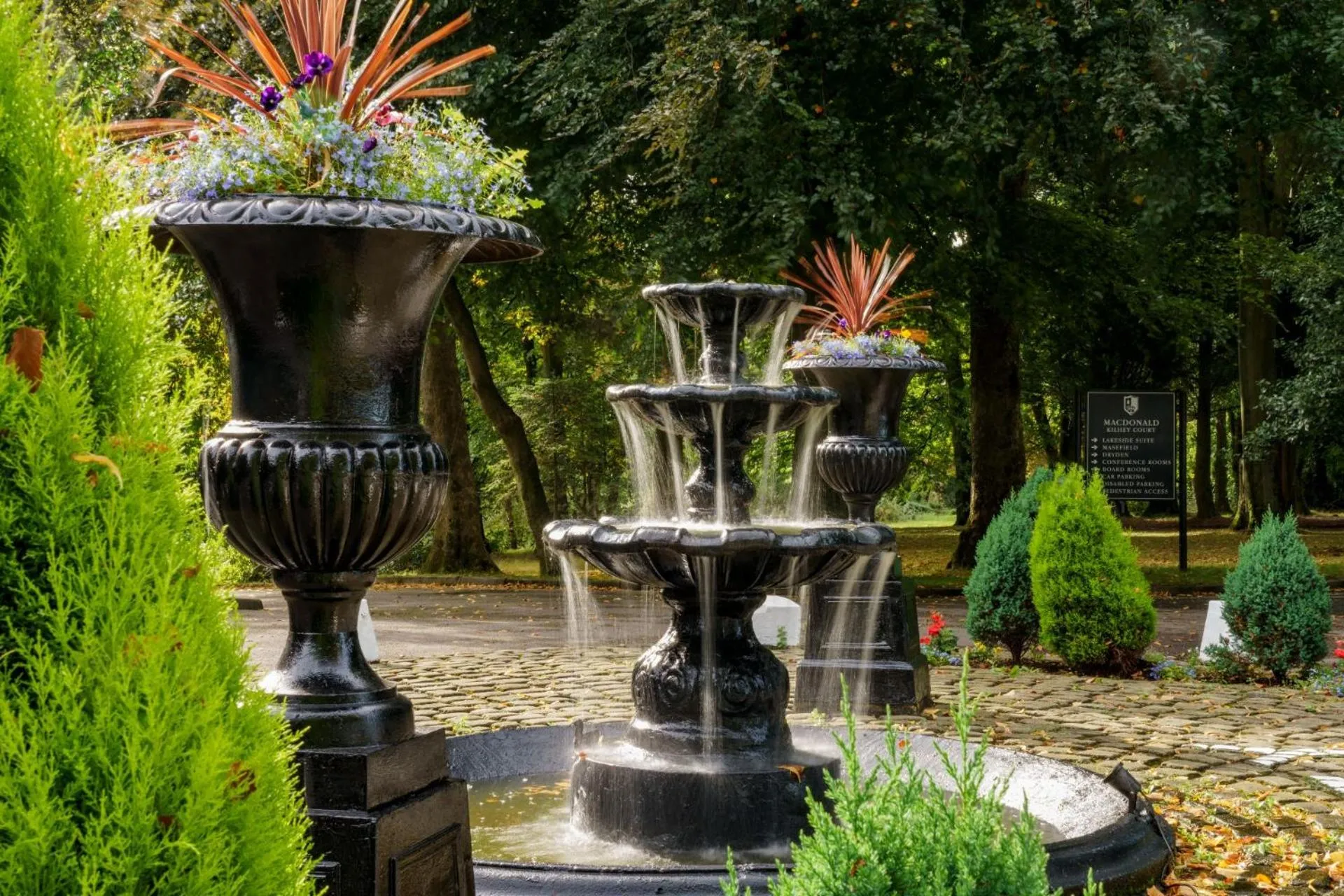 Garden in Macdonald Kilhey Court Hotel