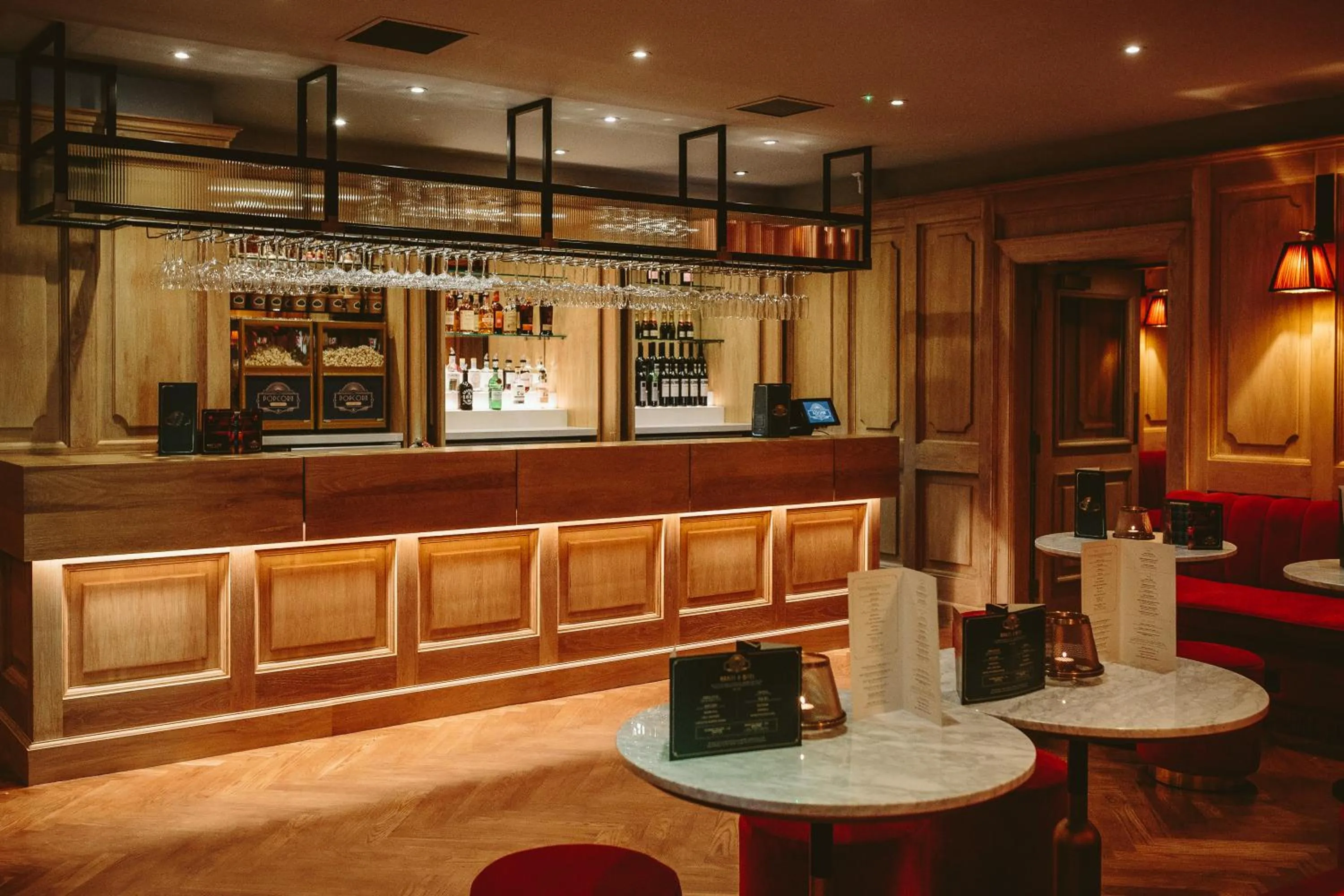 Entertainment in The Scotsman Hotel