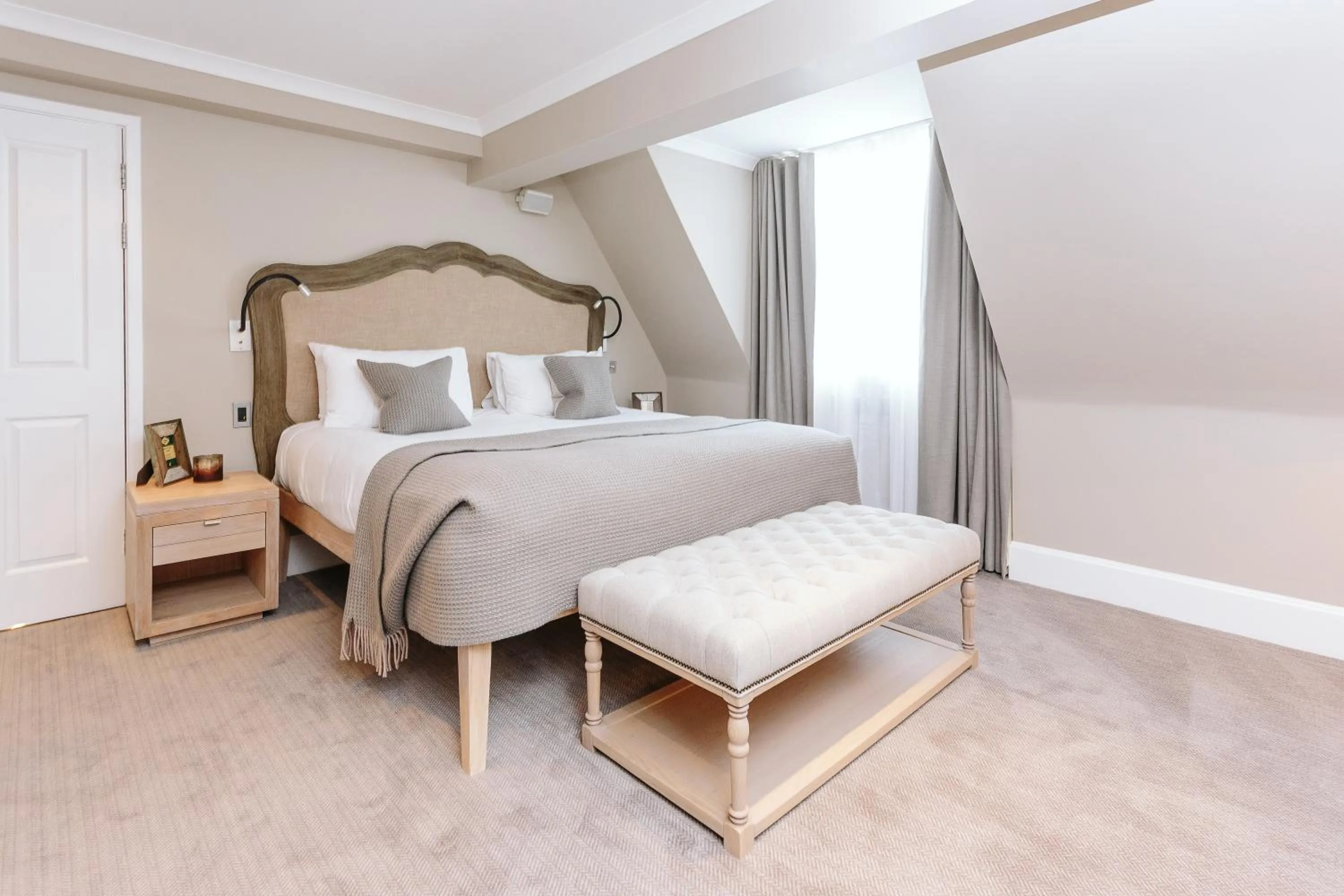 Bedroom, Bed in The Scotsman Hotel