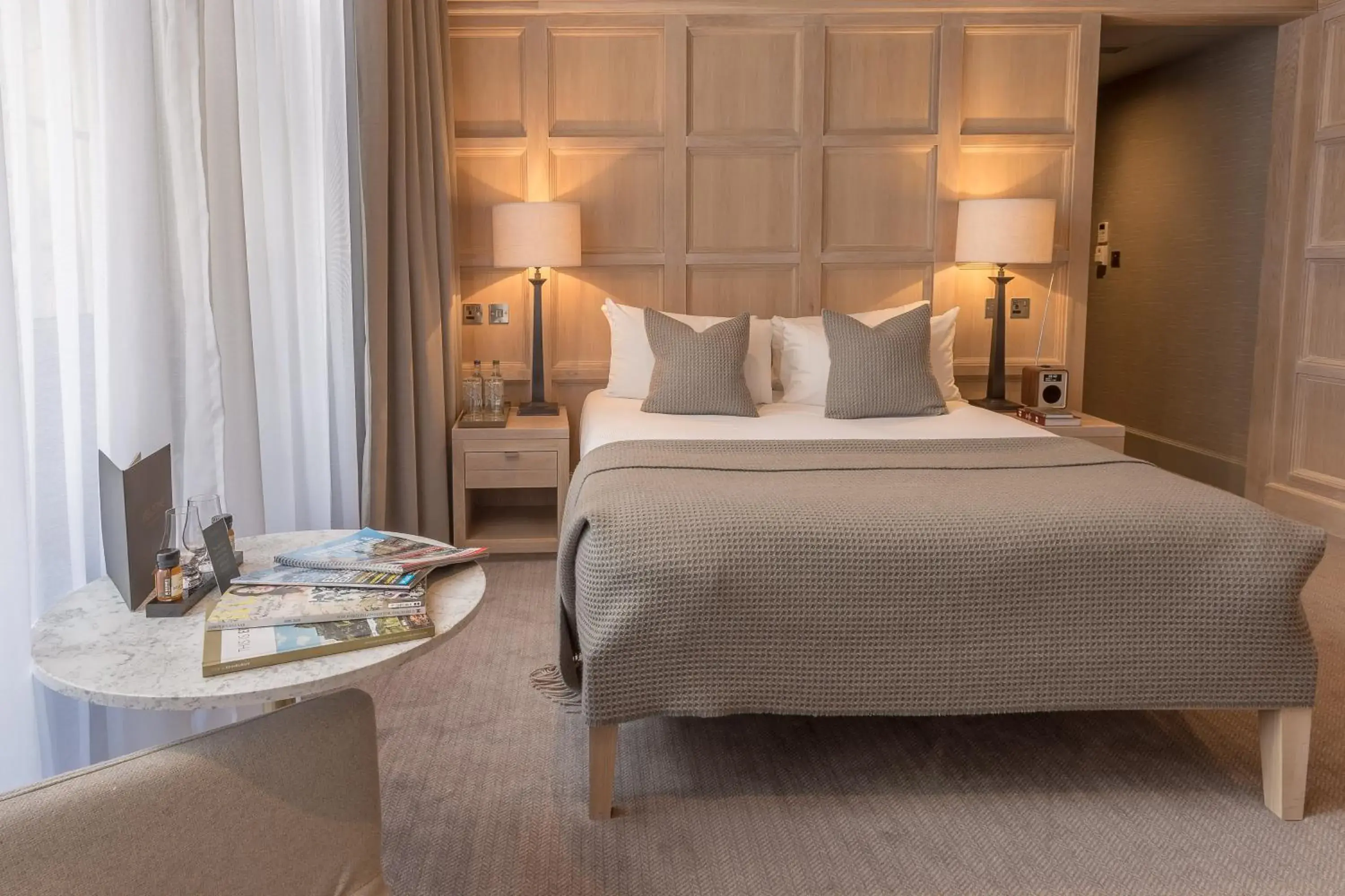 Reporter Double Room in The Scotsman Hotel Reporter Double Room in The Scotsman Hotel