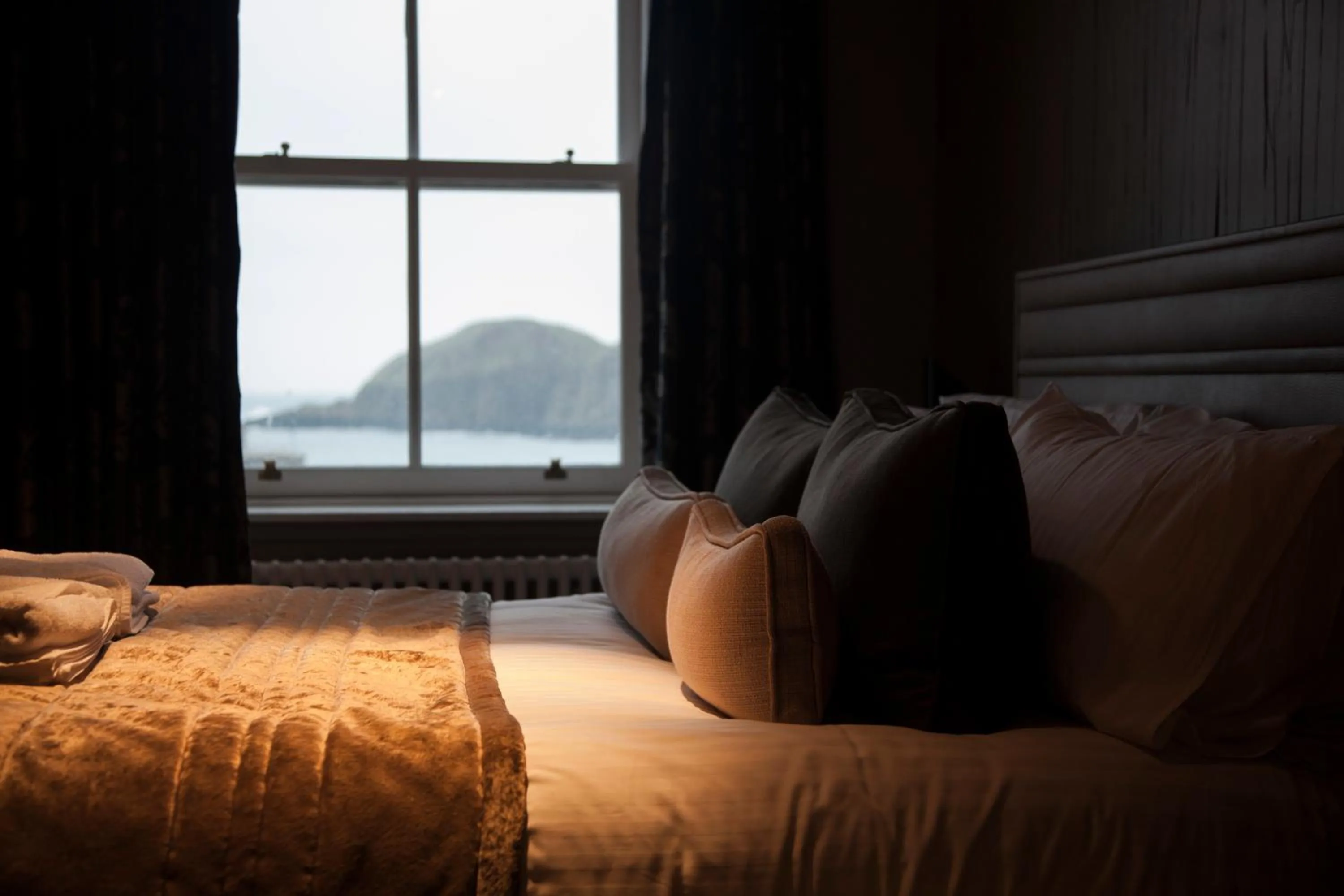 Bedroom, Bed in The Marine Hotel