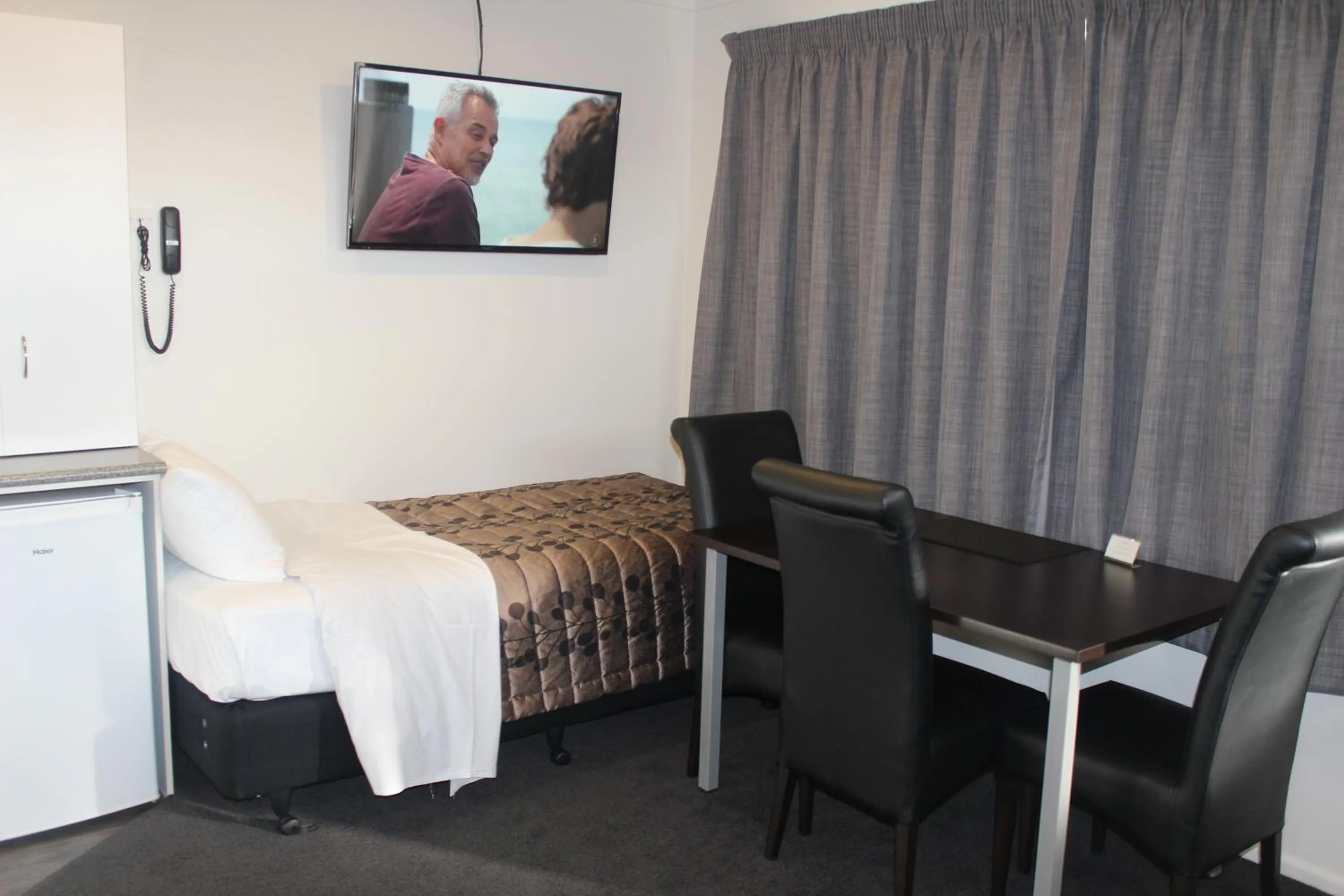 Other, Bed in Riverlea Motel
