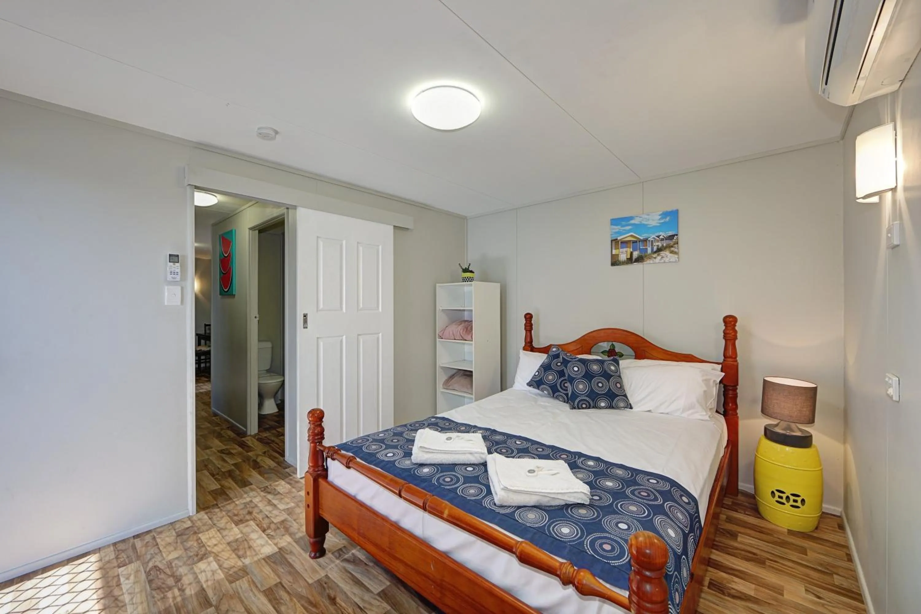 Bedroom, Bed in Alva Beach Tourist Park