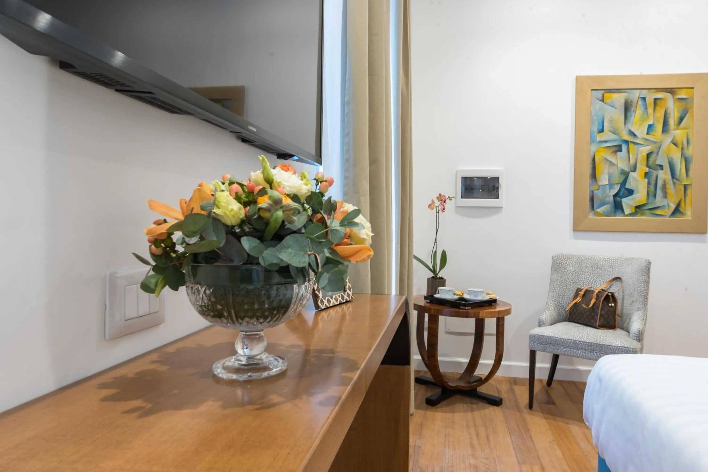 Bedroom in 900 Piazza del Popolo