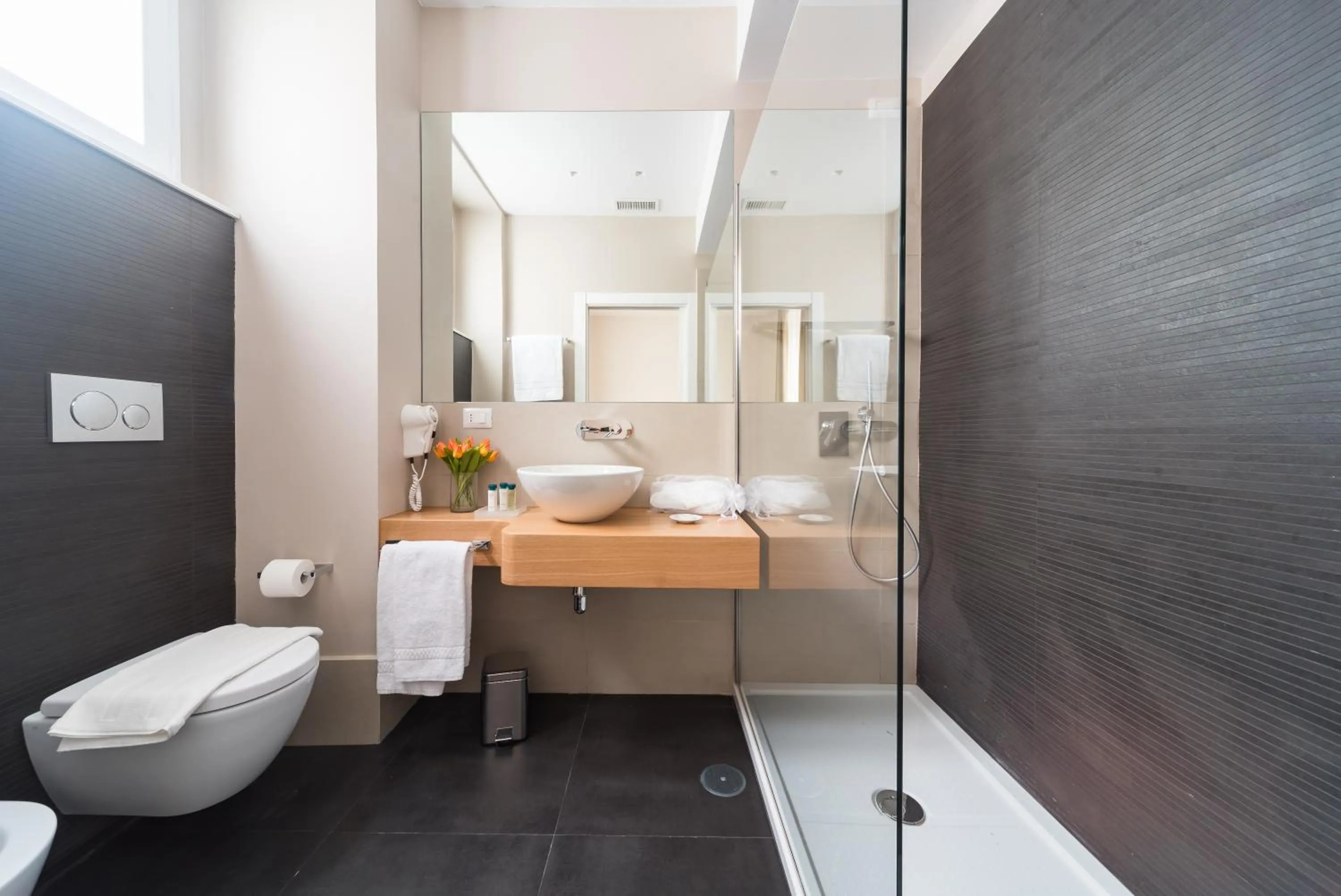 Bathroom in 900 Piazza del Popolo