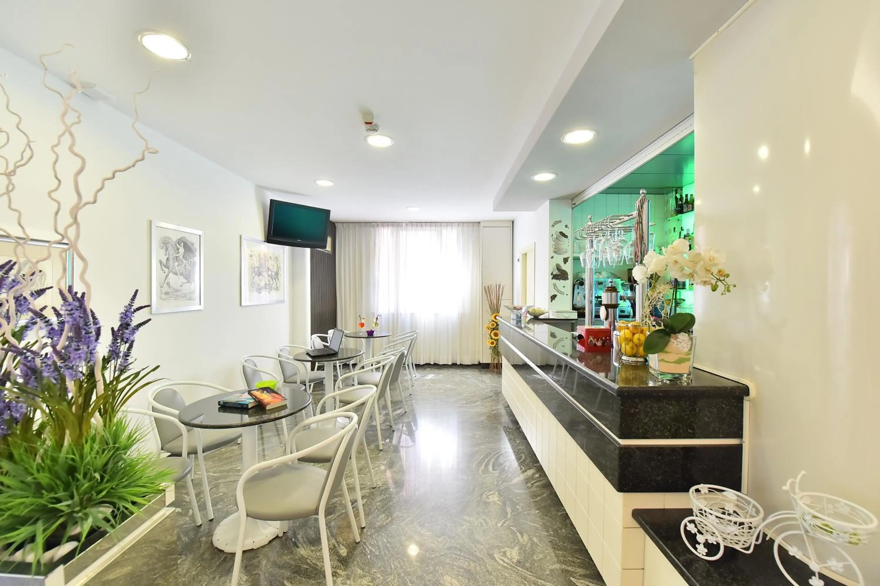 Lounge or bar in Hotel Della Motta