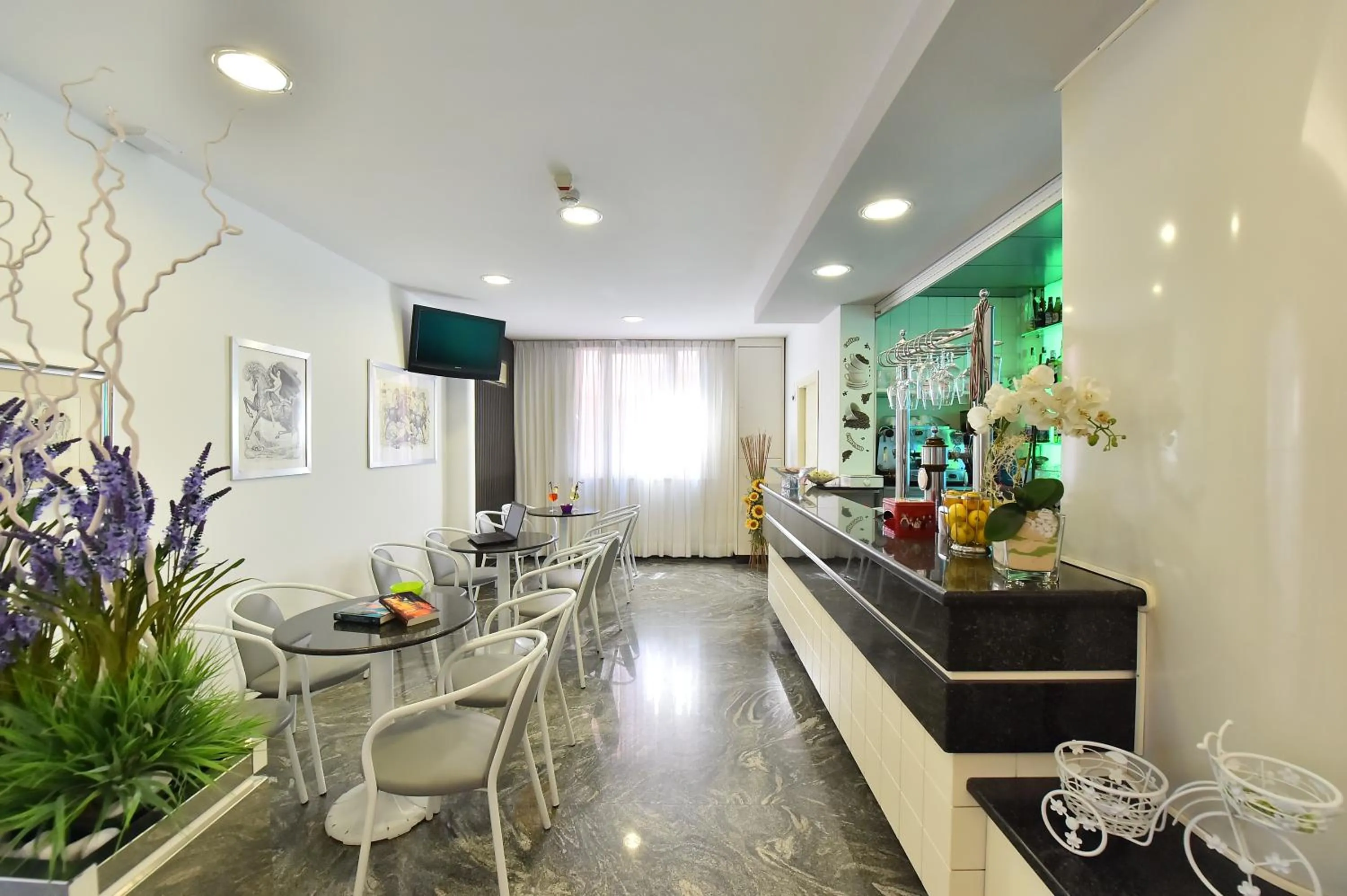 Lounge or bar in Hotel Della Motta