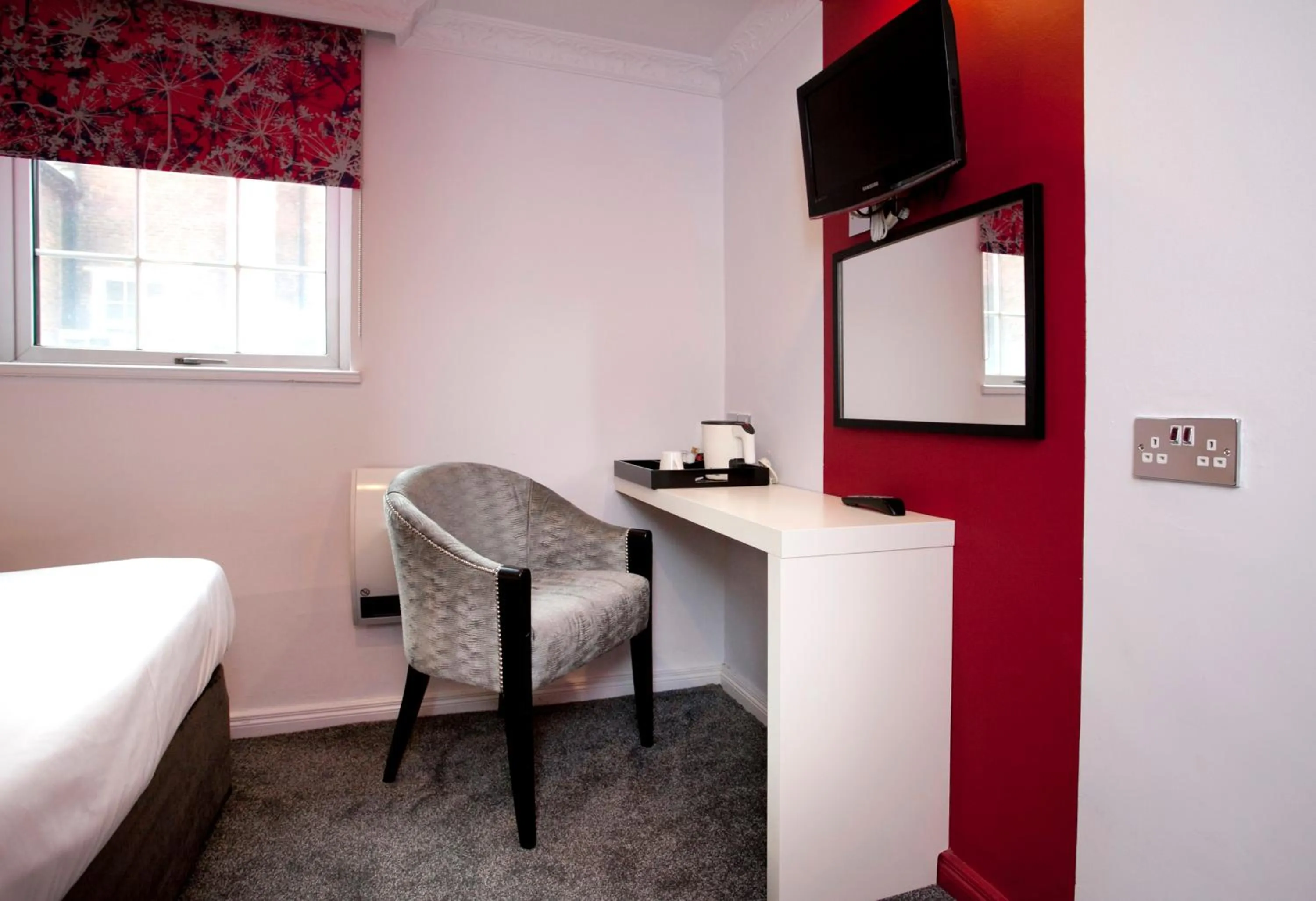 Seating area, Bed in St James Hotel; BW Premier Collection