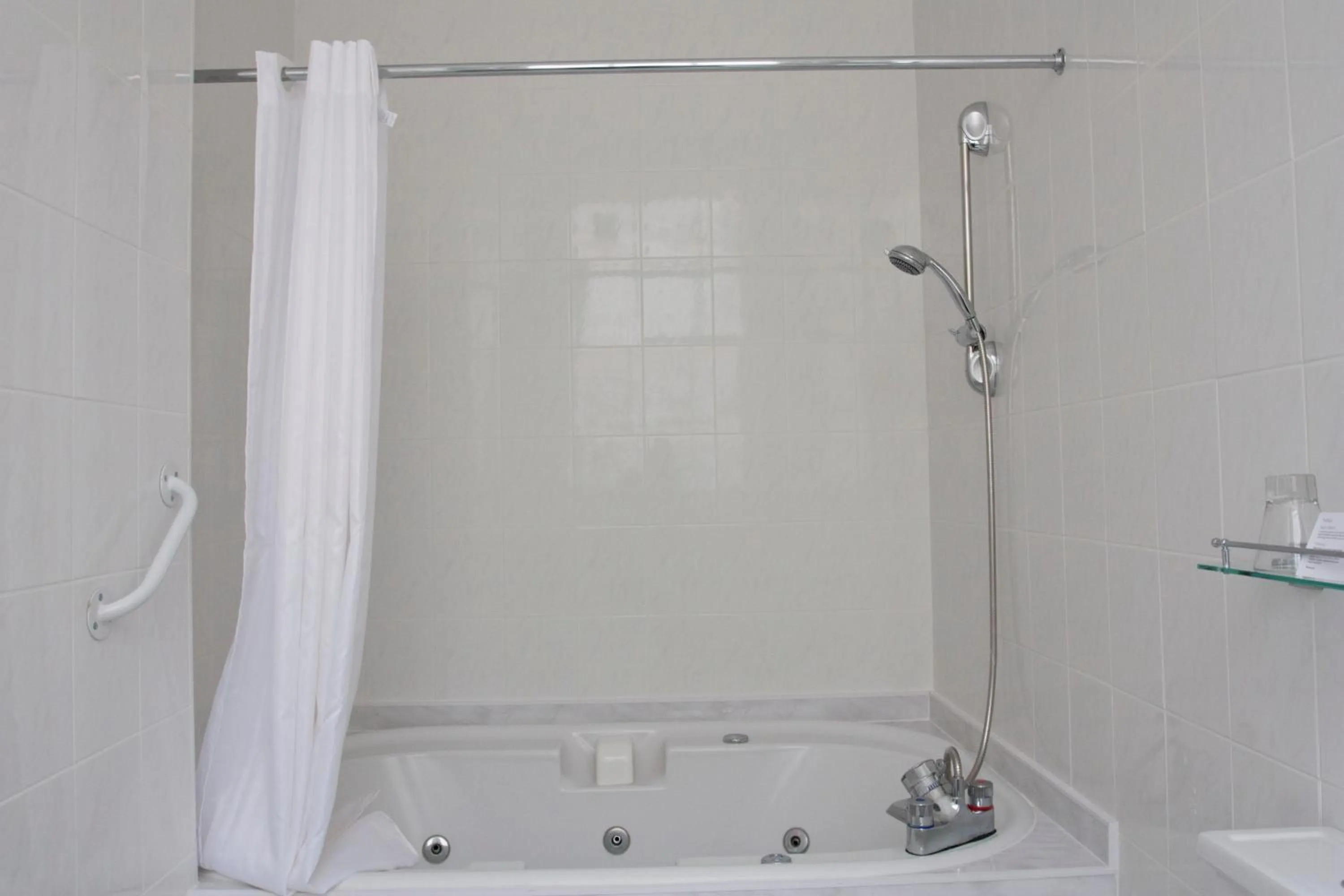 Hot Tub in St James Hotel; BW Premier Collection