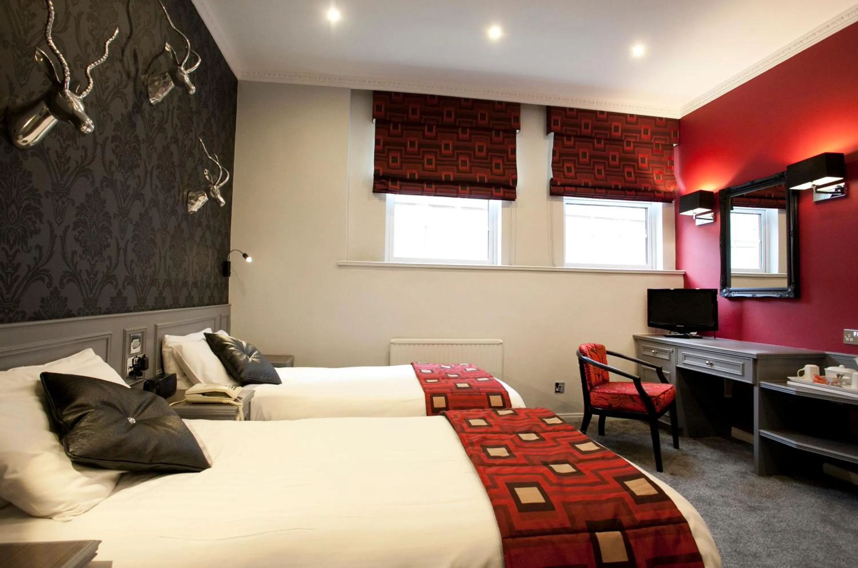 Photo of the whole room, Bed in St James Hotel; BW Premier Collection