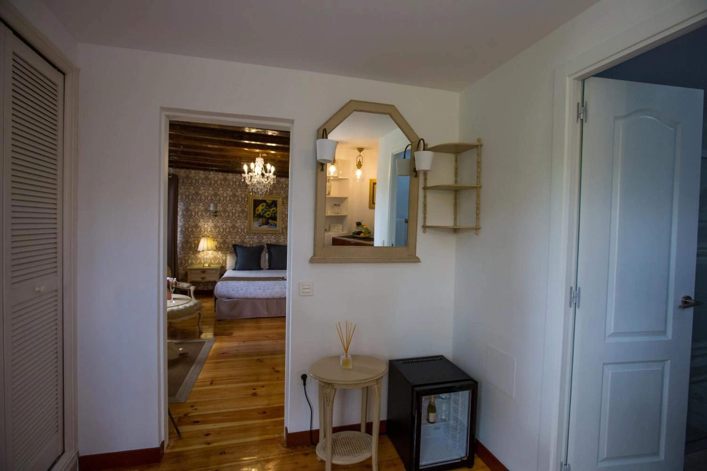 Dining area, Bed in Oriente Palace Apartments