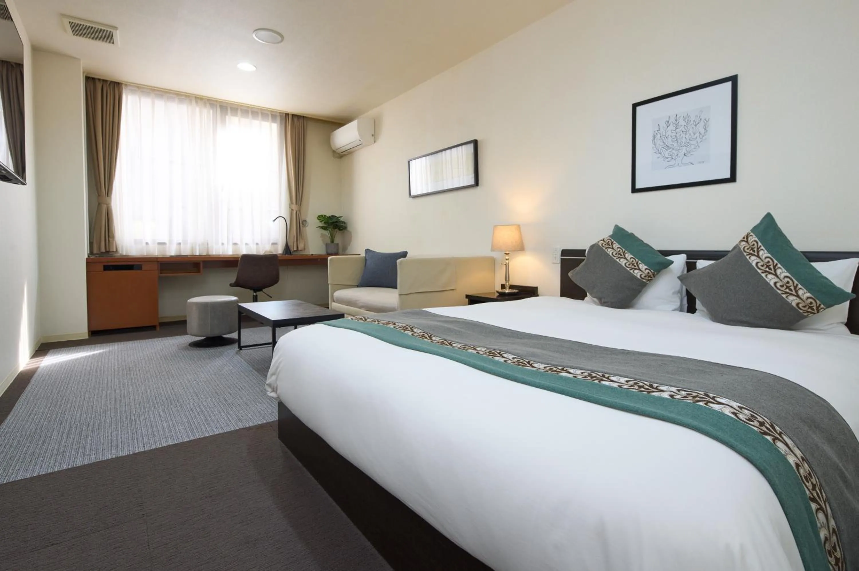 Photo of the whole room, Bed in Hotel Tohkai