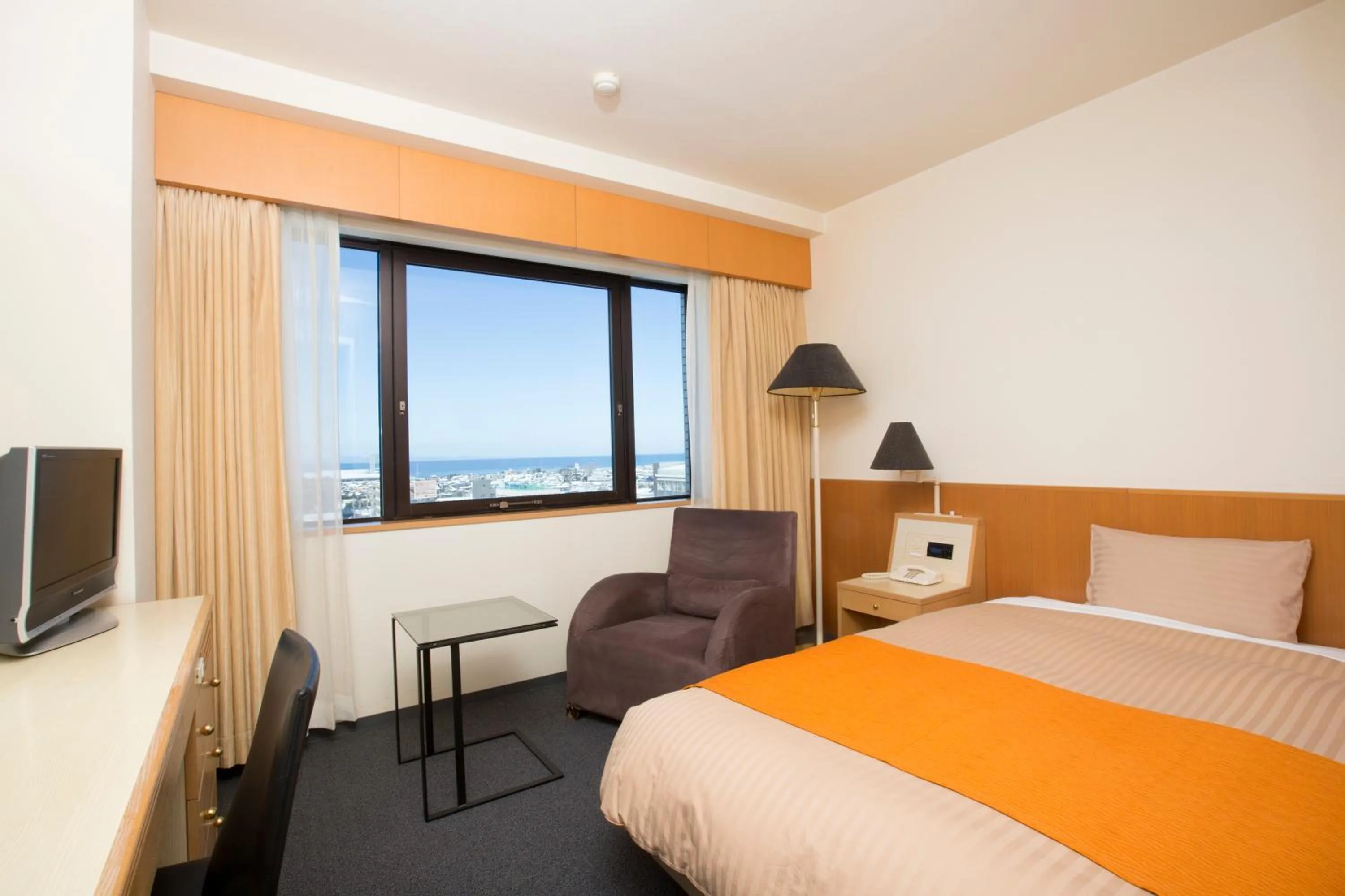 Photo of the whole room, Bed in Hotel Granmirage