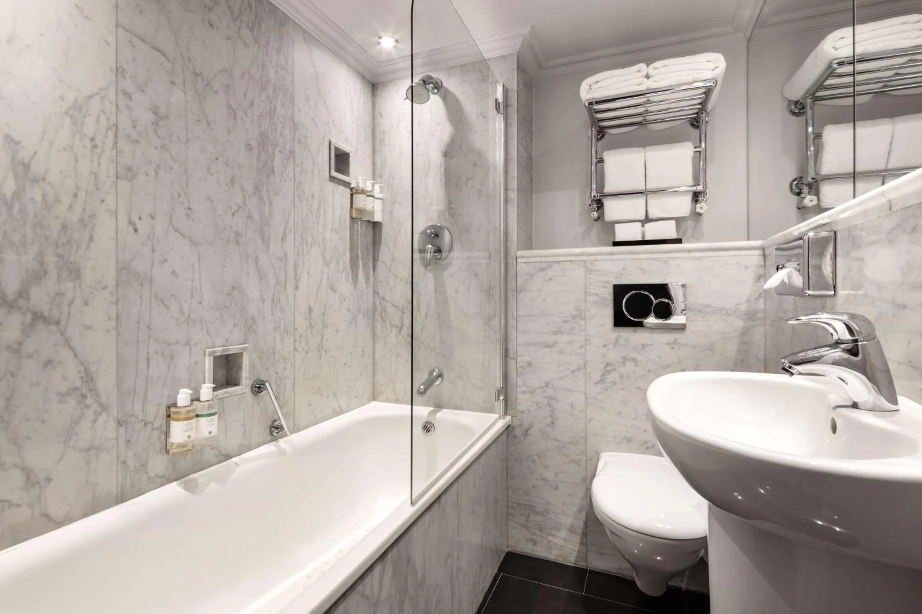 Bathroom in Radisson Blu Hotel, London Marble Arch