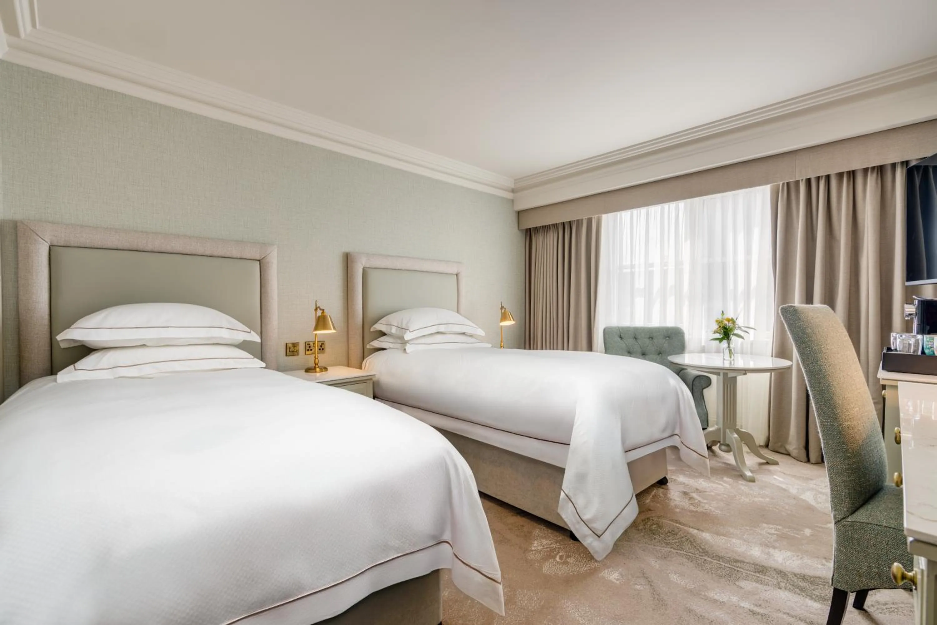 Bedroom, Bed in Brooks Hotel