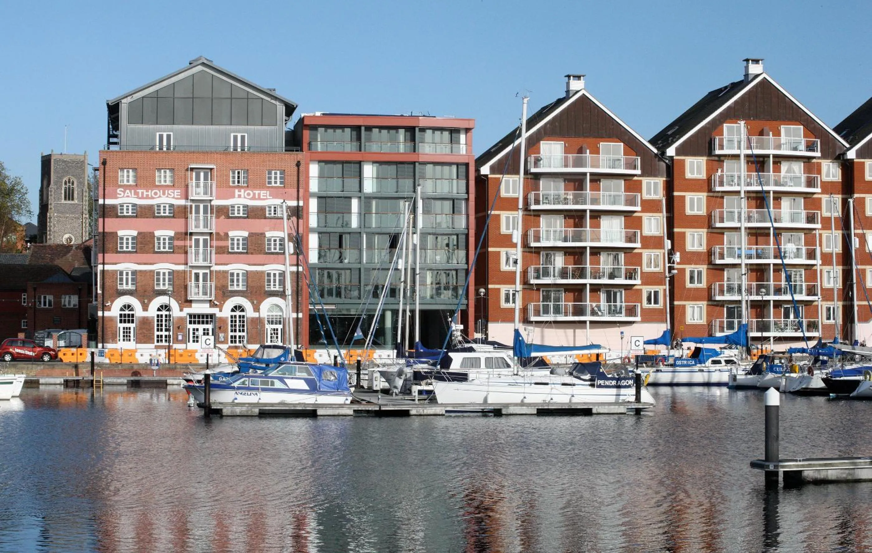 Facade/entrance in Salthouse Harbour Hotel