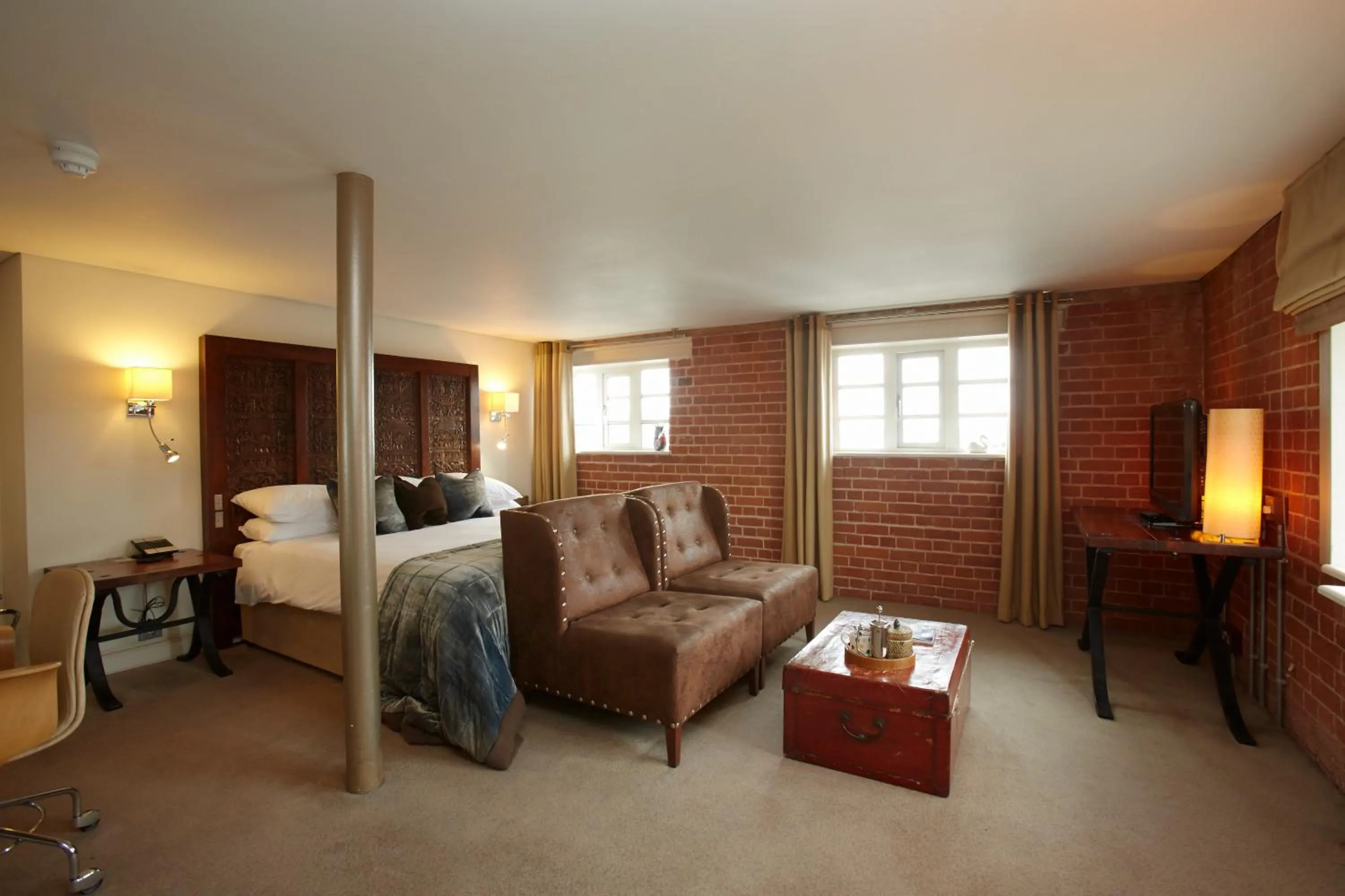 Bedroom, Bed in Salthouse Harbour Hotel