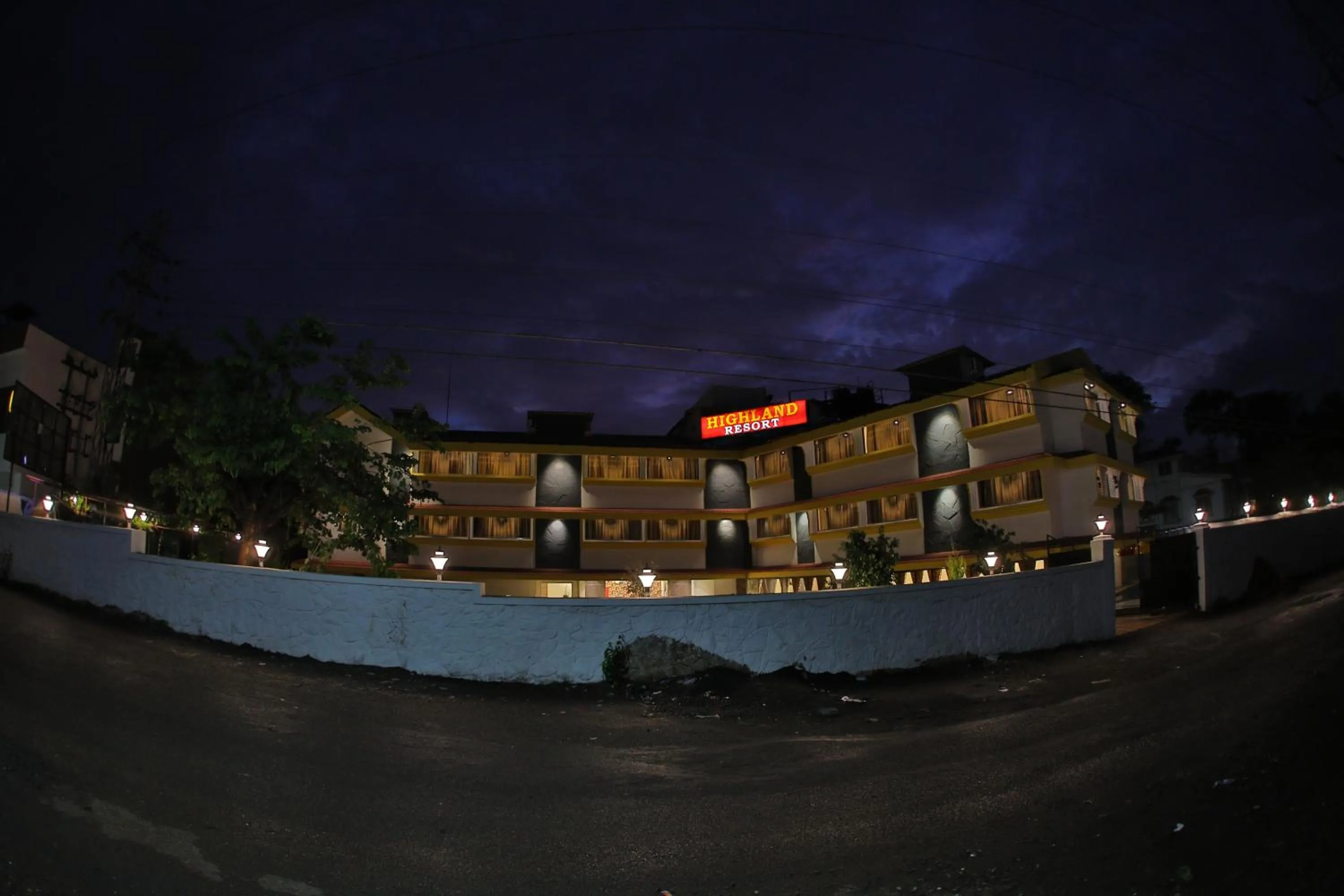 Facade/entrance in Highland Resort