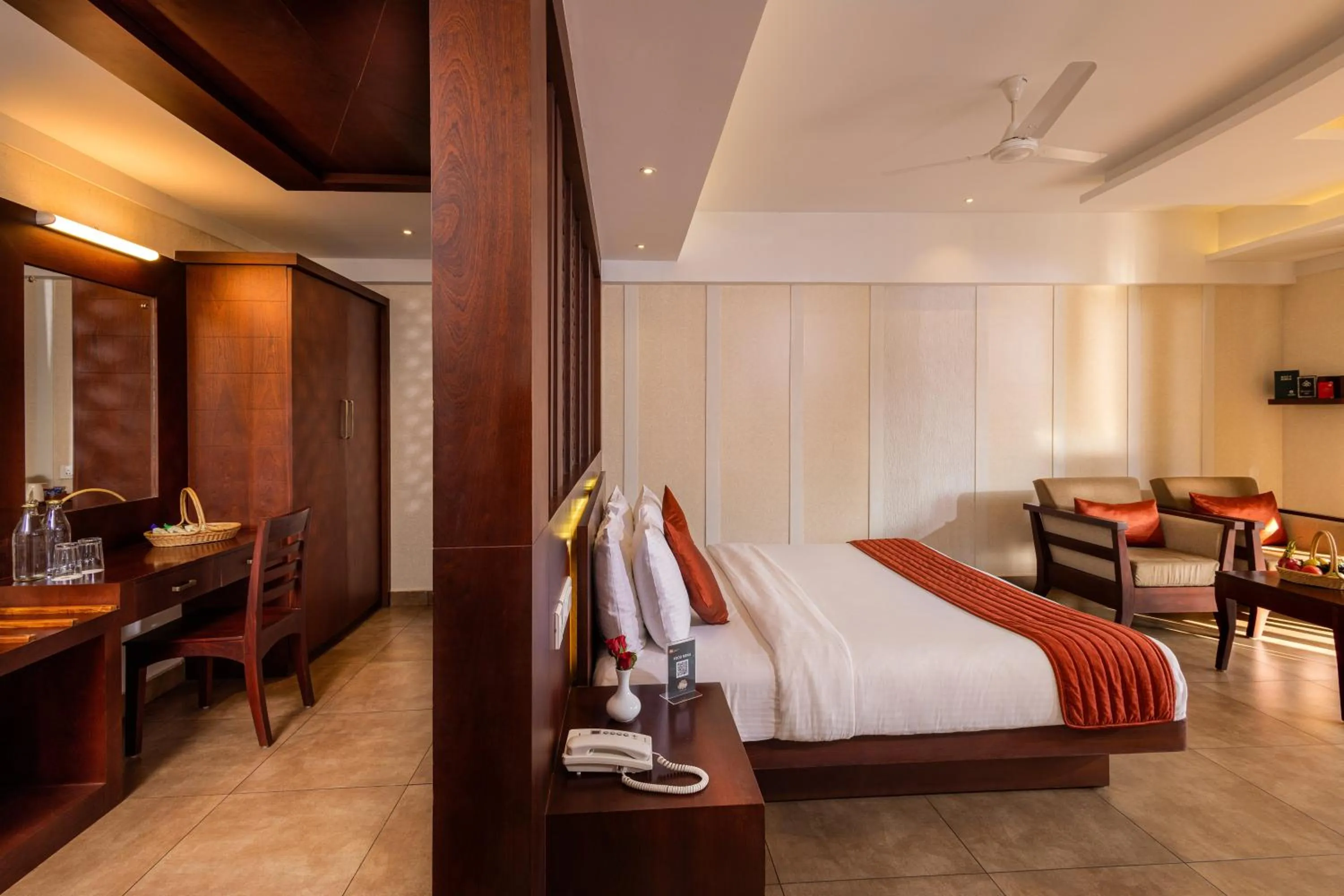 Bed in Lake Canopy Alleppey