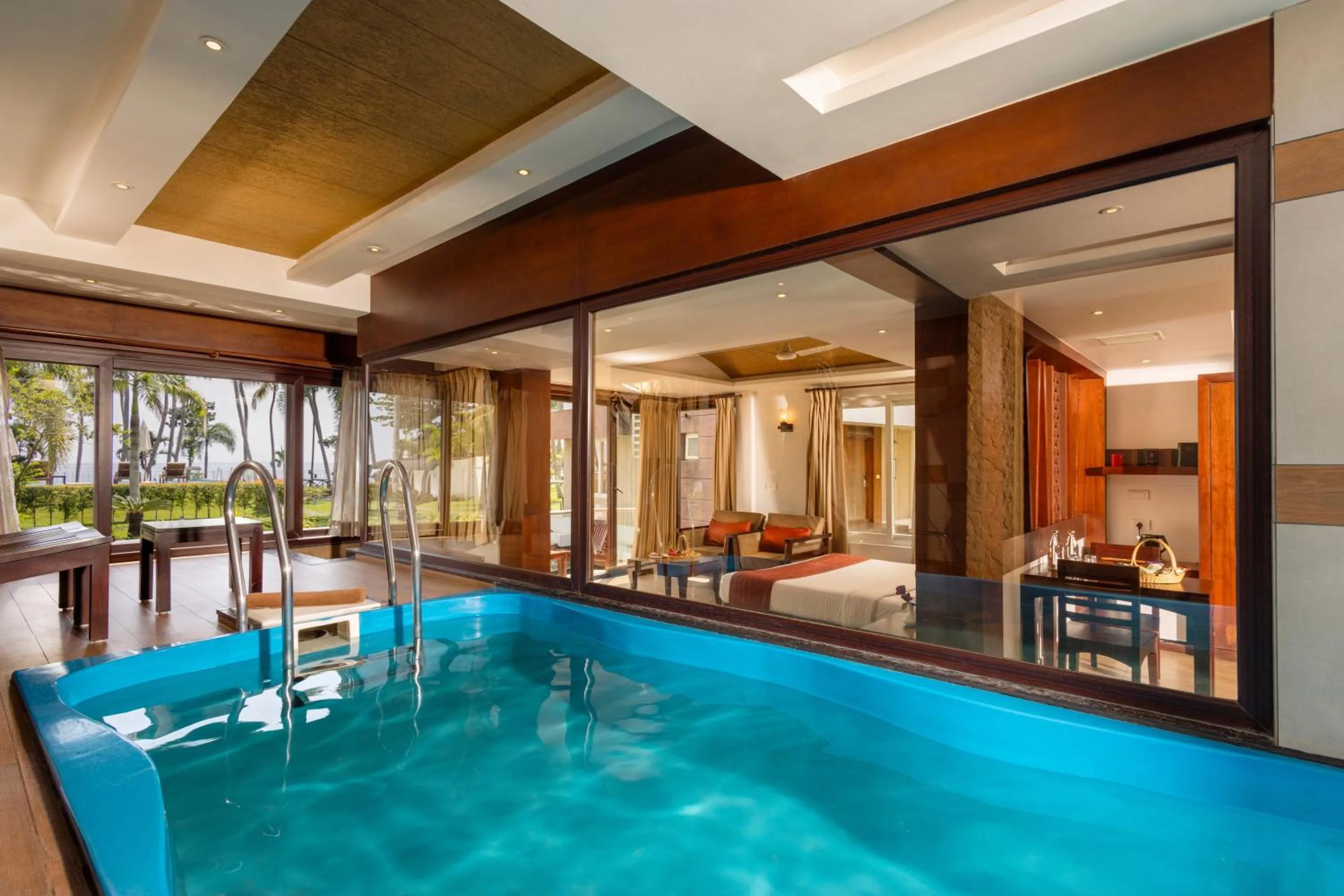 Swimming pool in Lake Canopy Alleppey