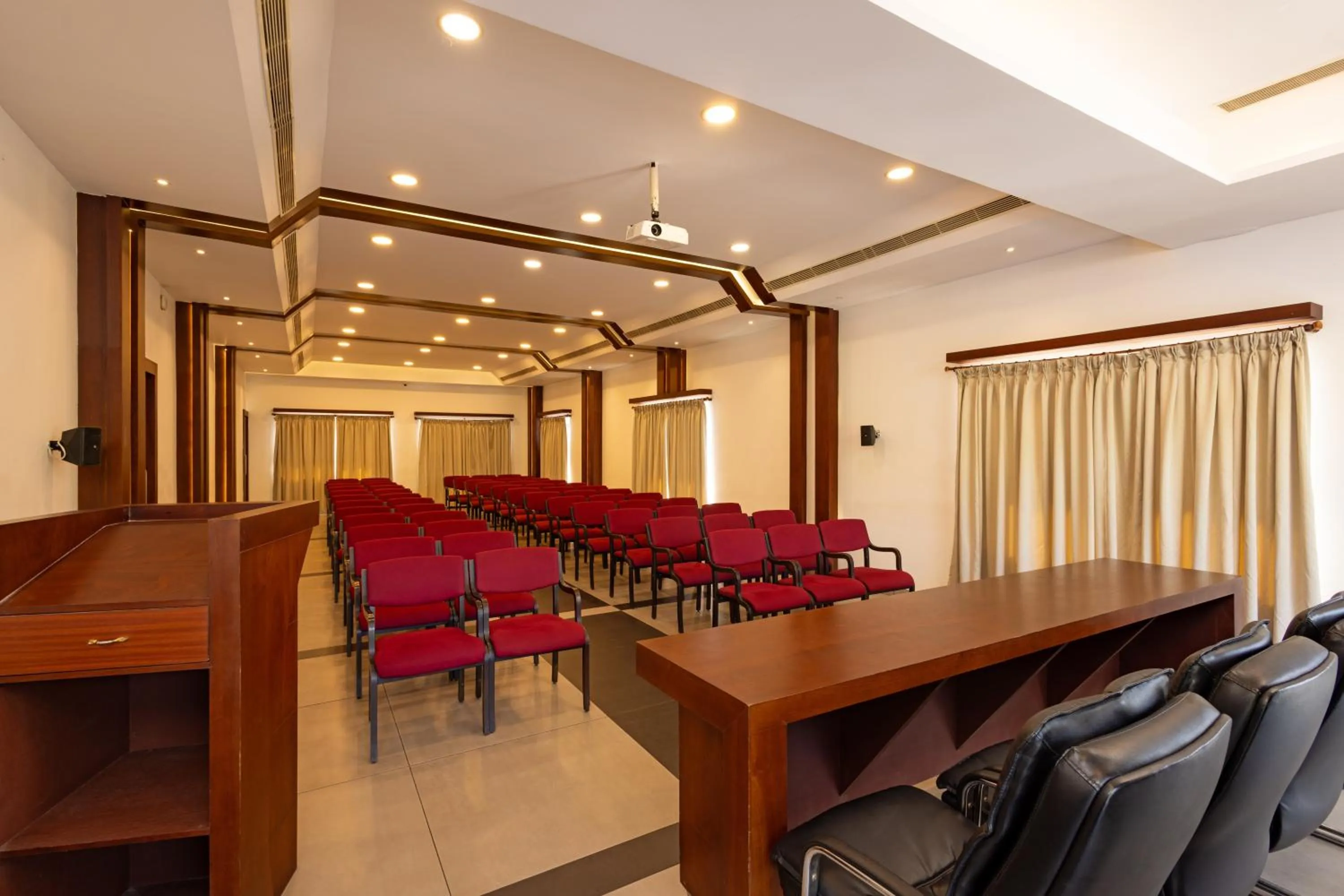 Meeting/conference room in Lake Canopy Alleppey