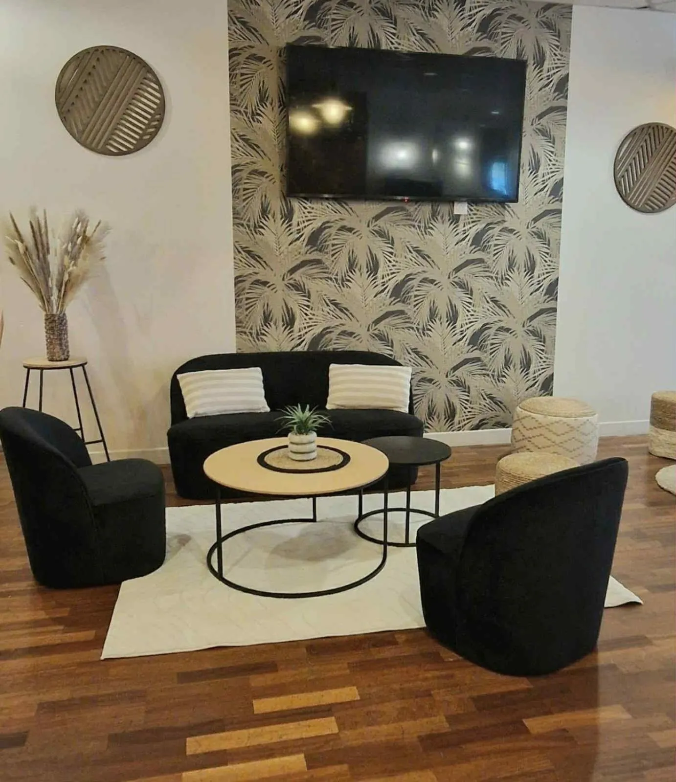 Lounge or bar in B&B HOTEL Rouen Centre