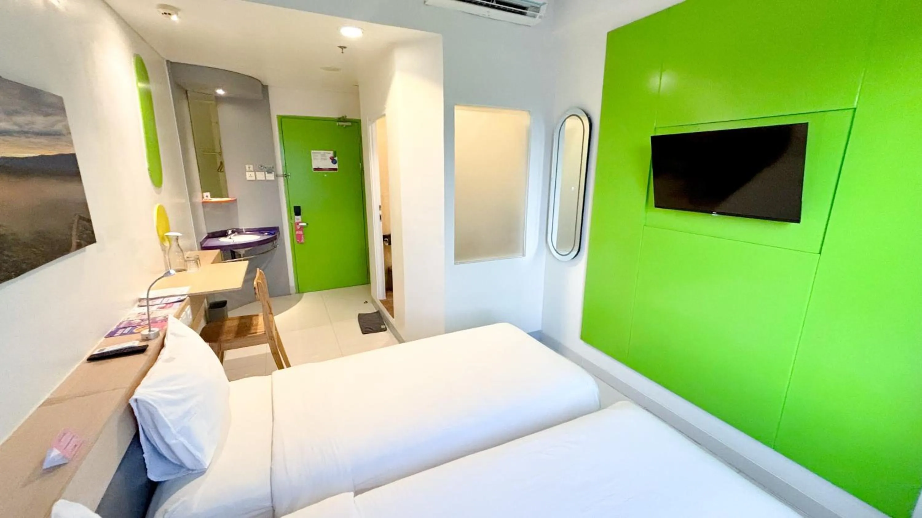 Bedroom, Bed in POP! Hotel Banjarmasin