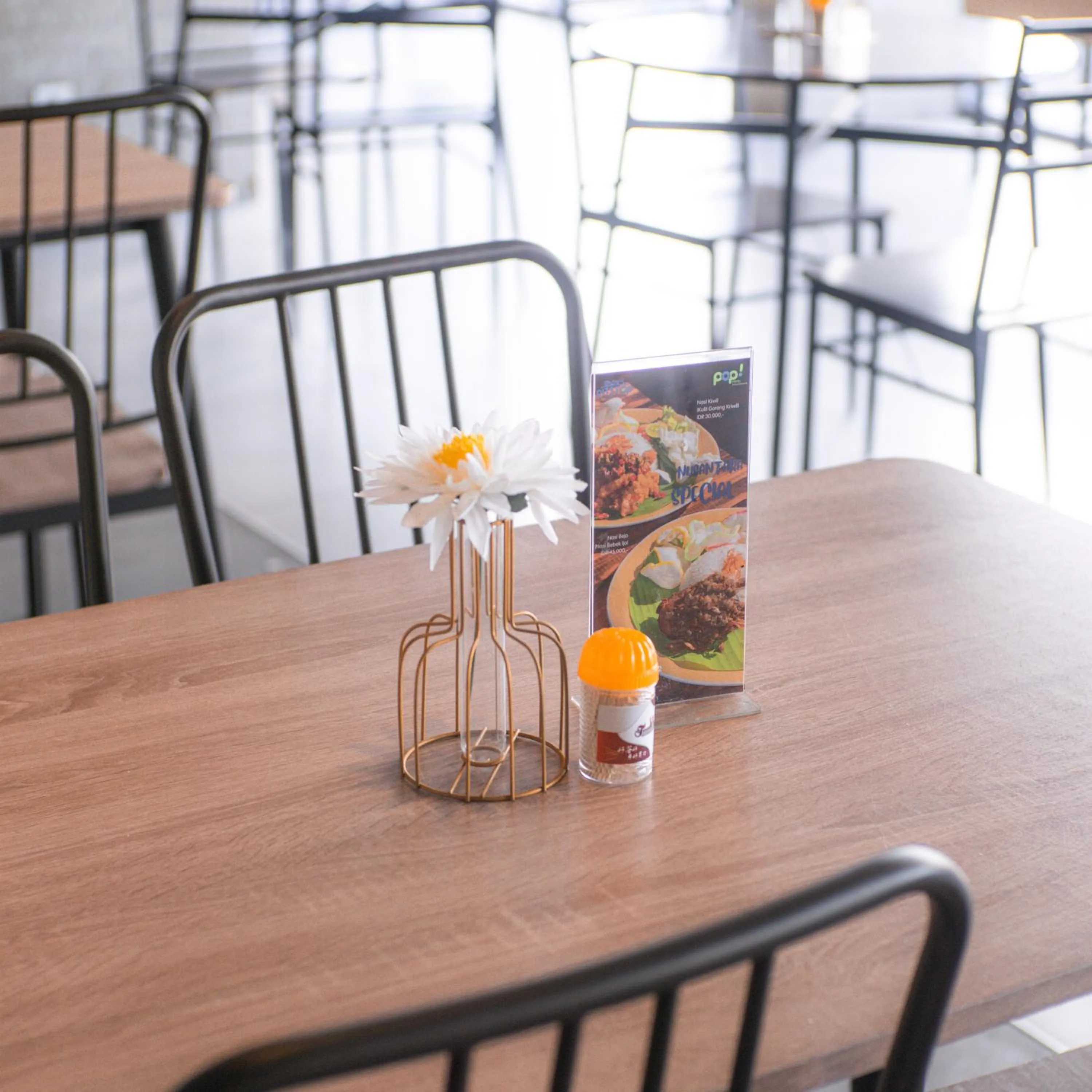 Restaurant/places to eat in POP! Hotel Banjarmasin